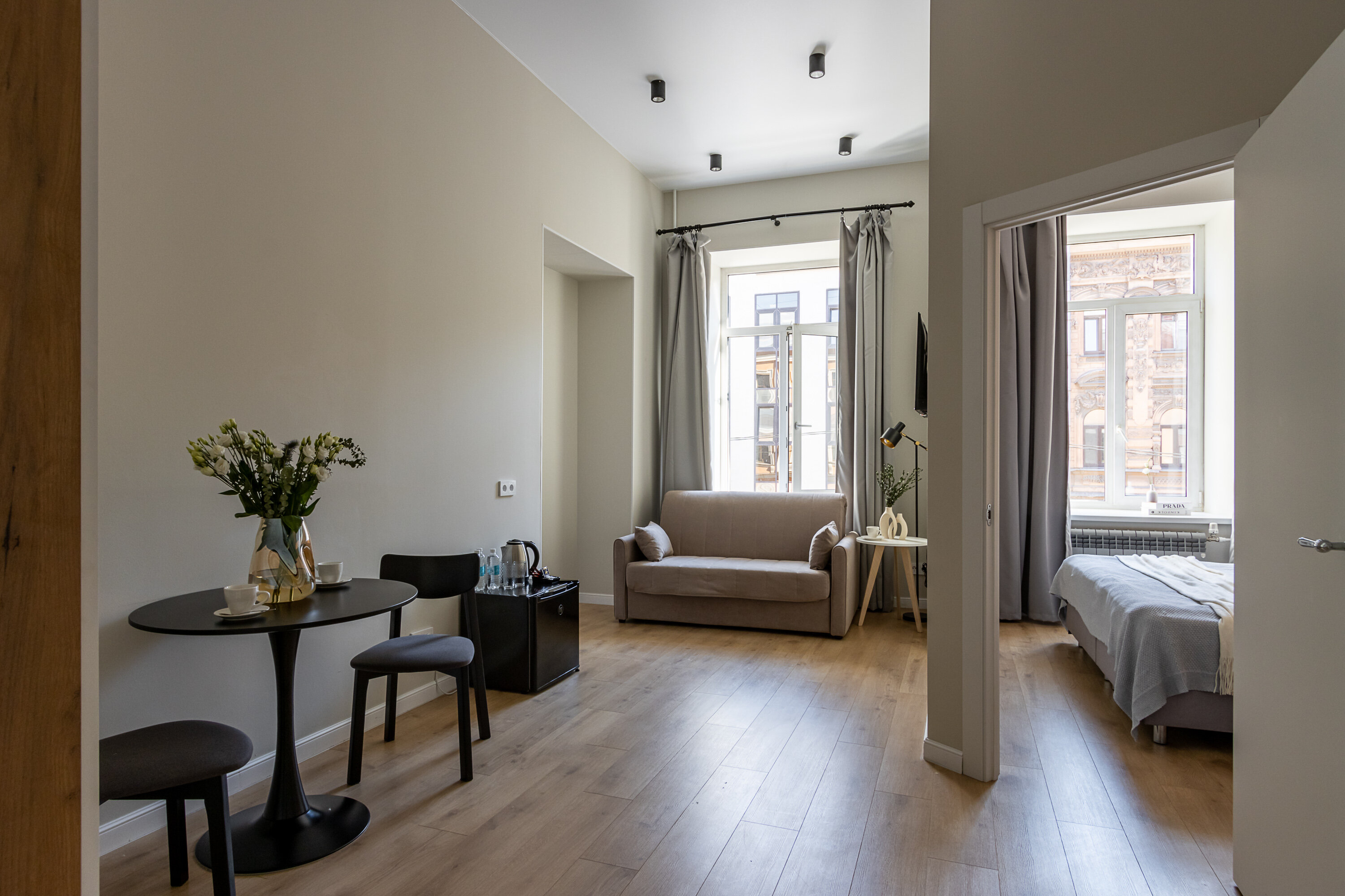 Семеный Люкс c 2 комнатами