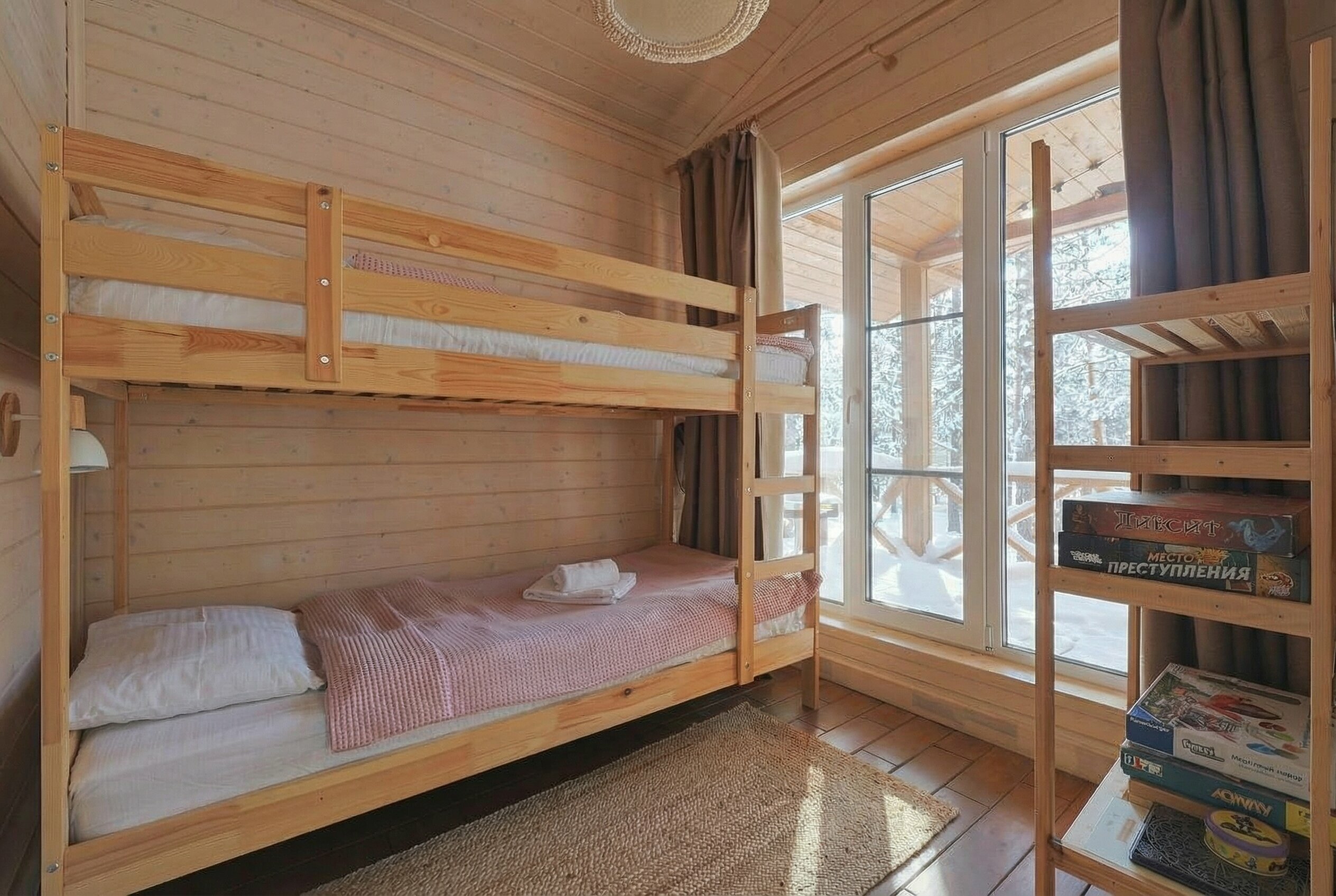 Коттедж с видом на лес