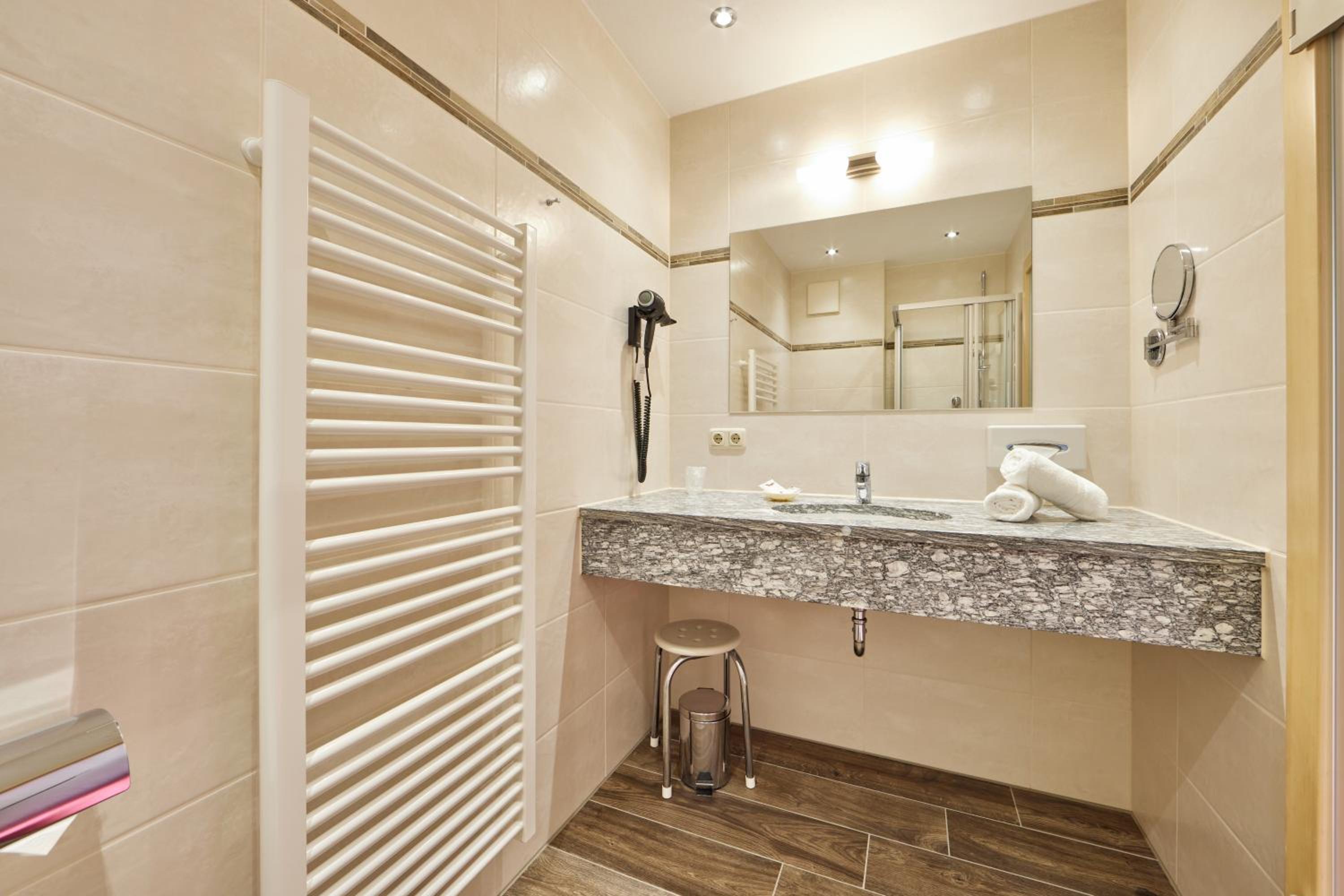 Comfort Single Room