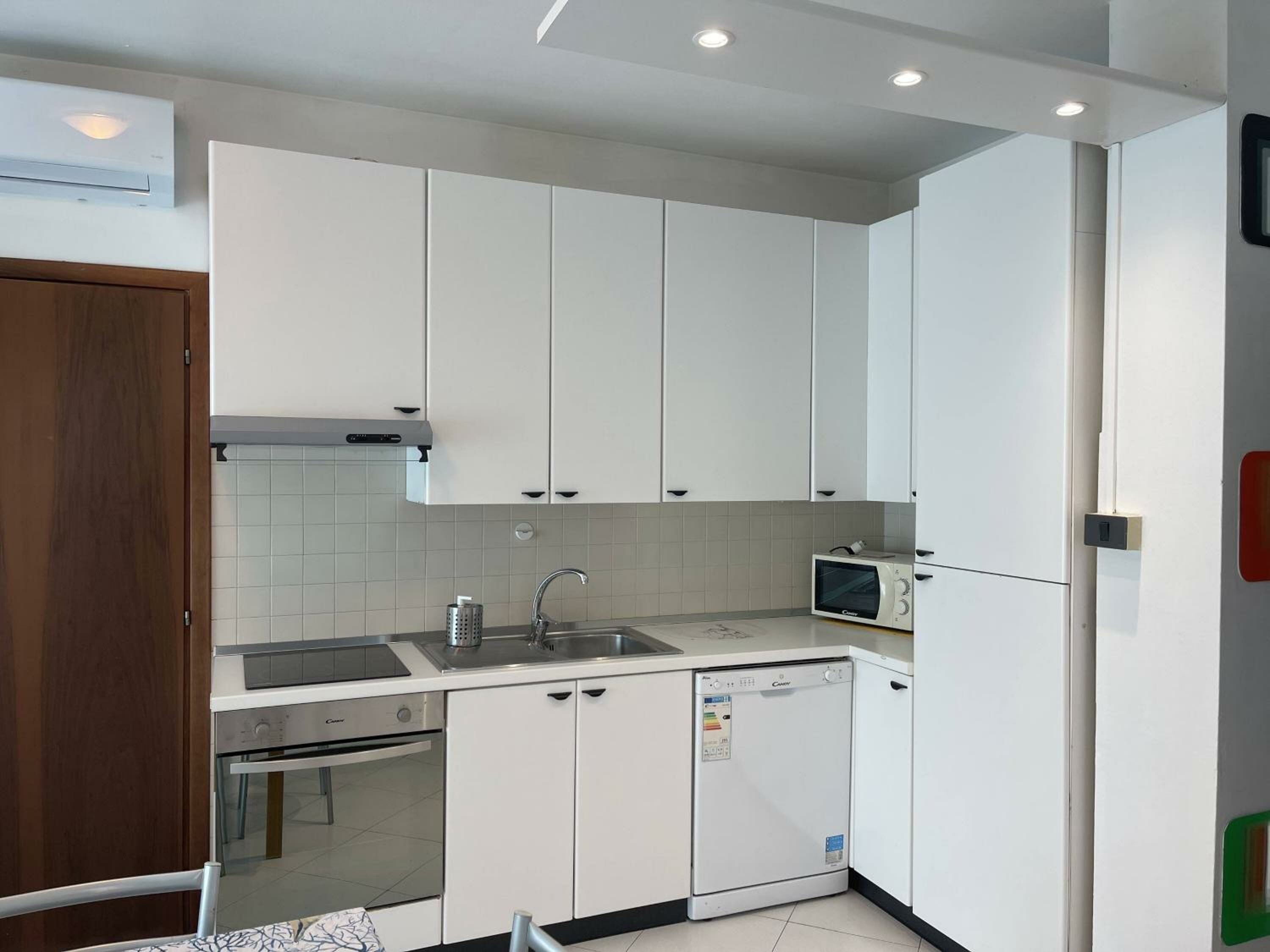 One Bedroom Apartment with Terrace and partial Sea View