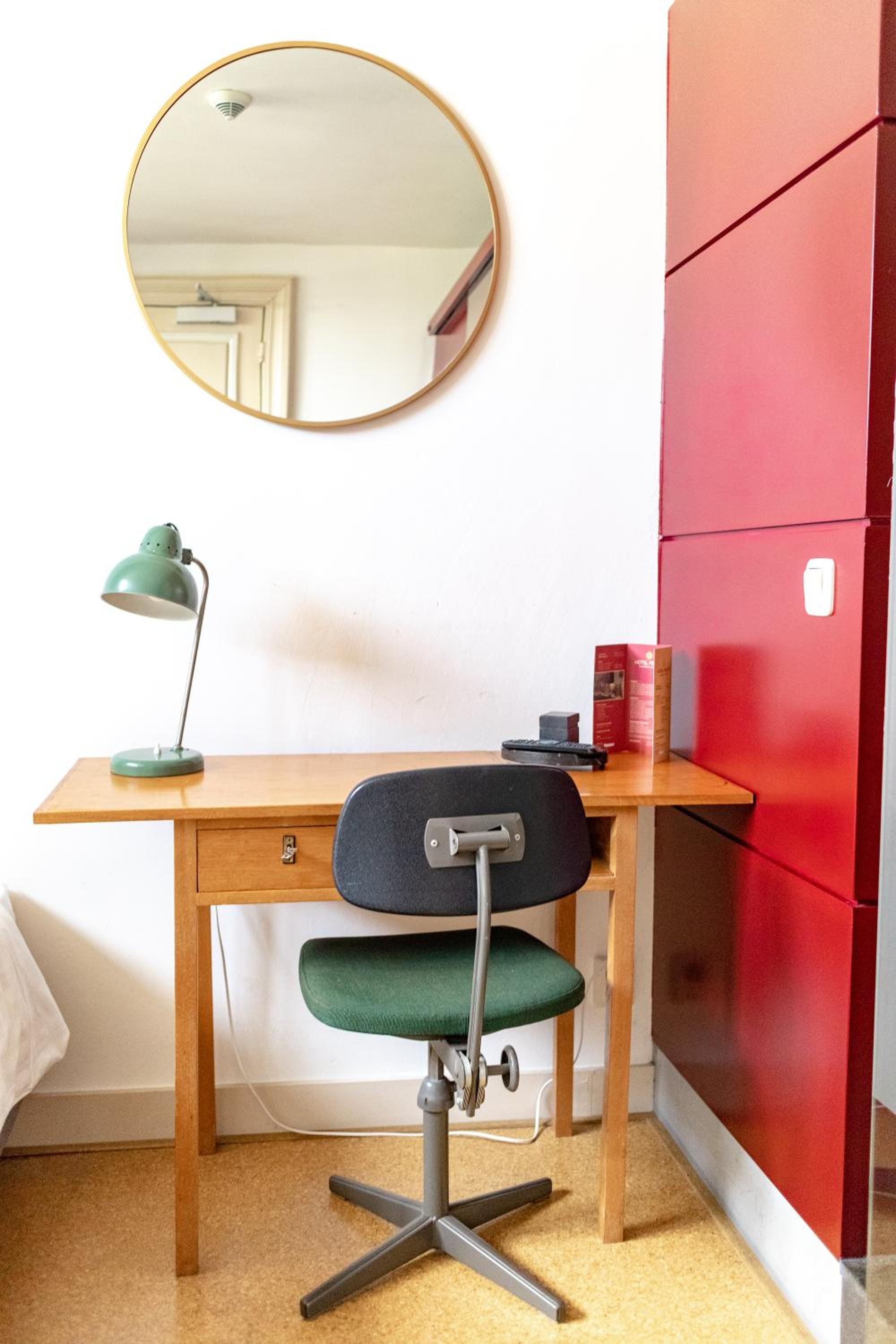 Budget Double Room with Shower