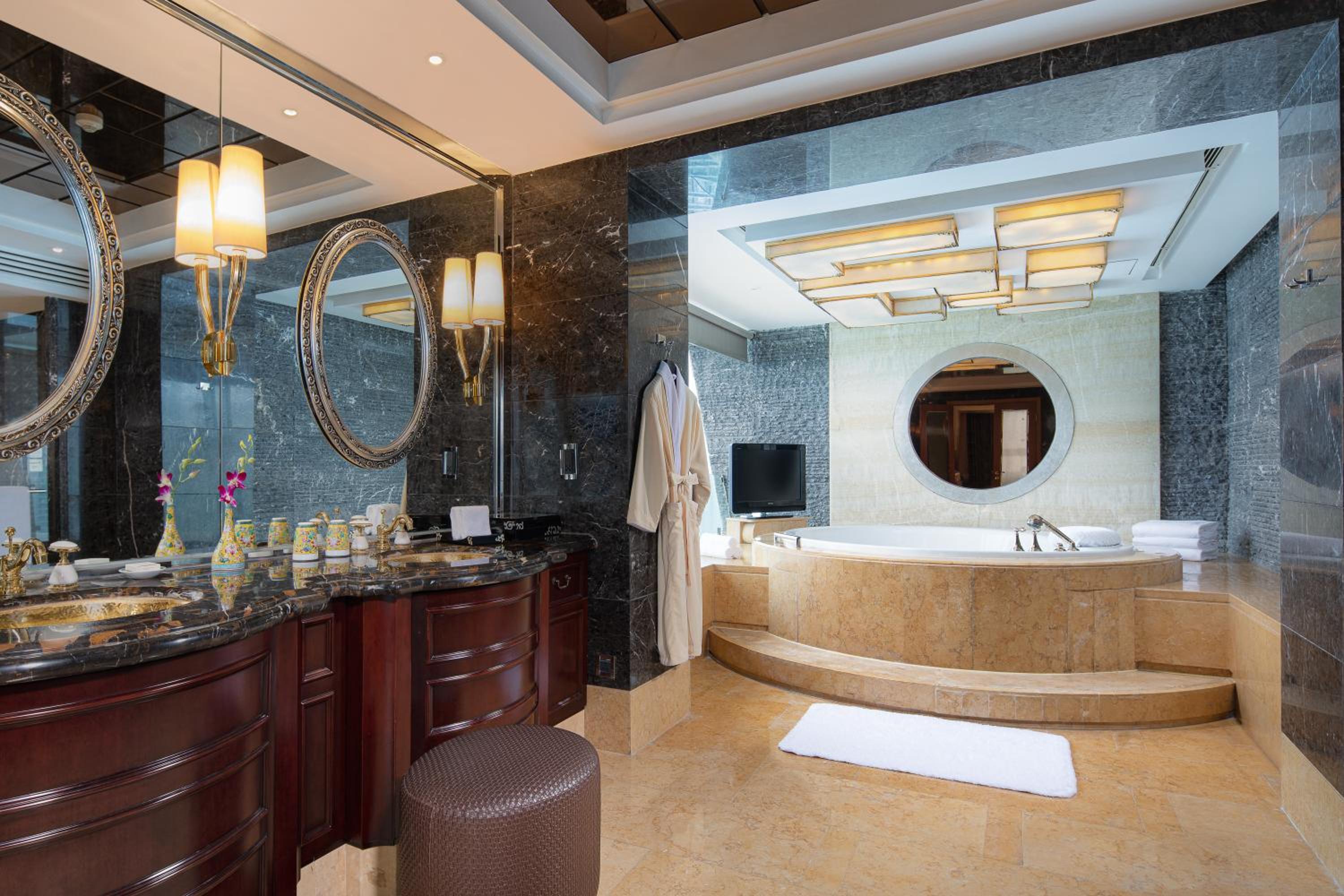 Vise Presidential Suite