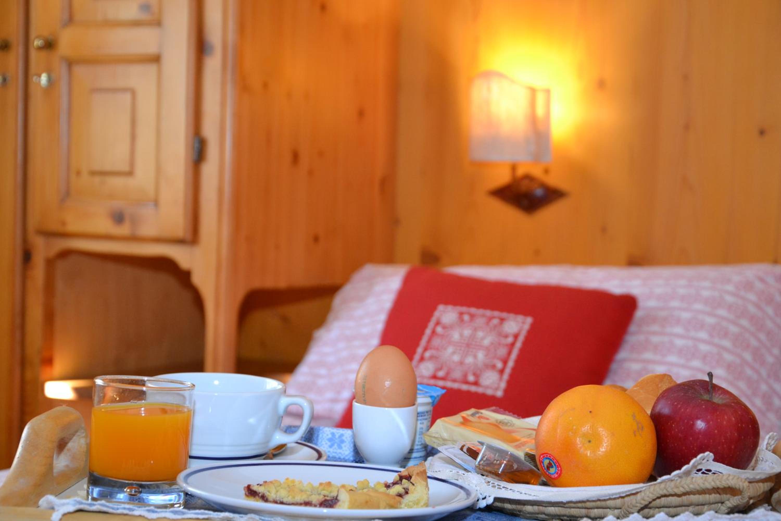 Double Room (1 Adult)