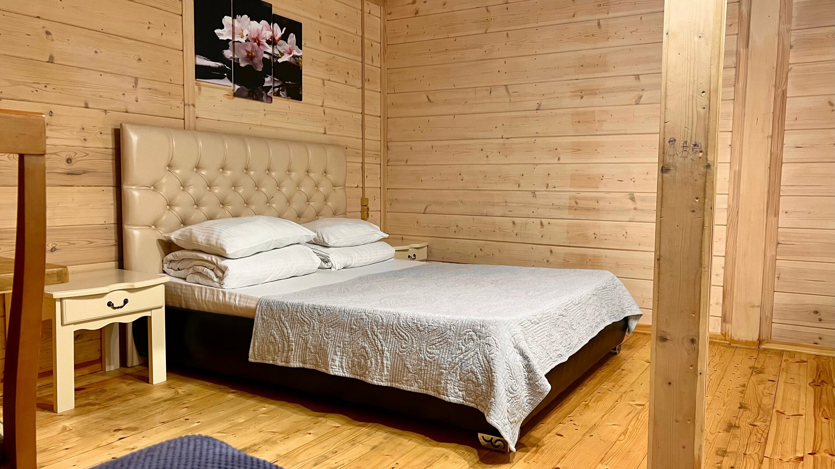 Cемейный номер с собственной ванной комнатой