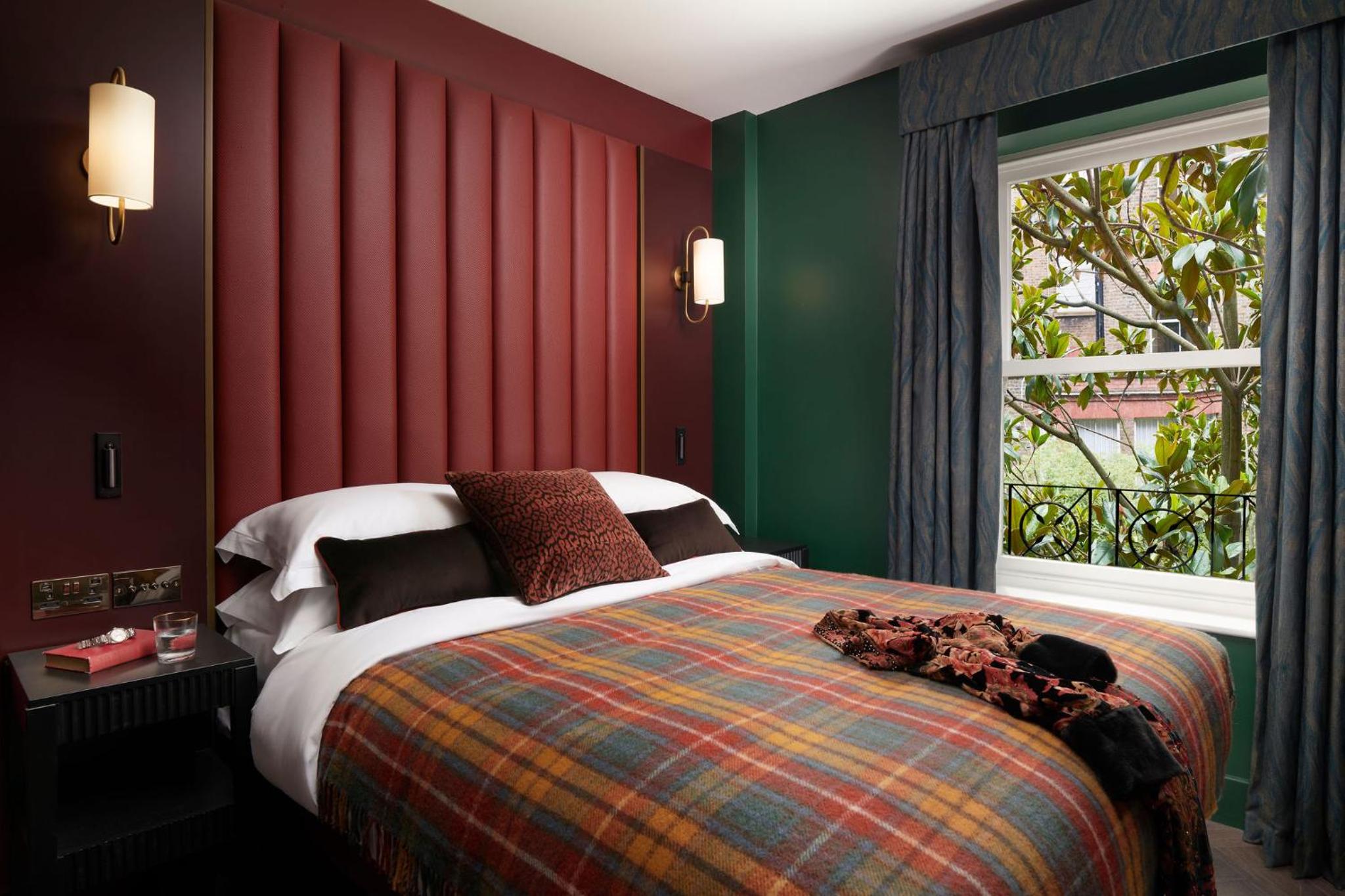 Greater Club Flat
