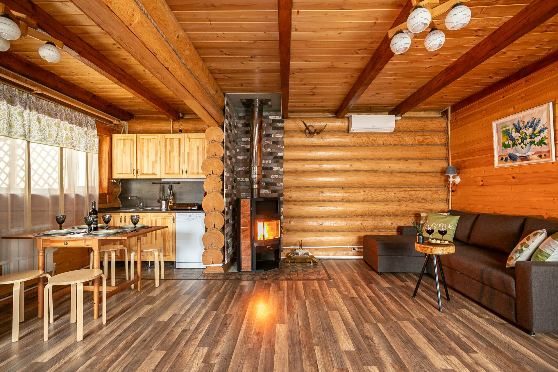 Коттедж вологодский с камином и баней №5