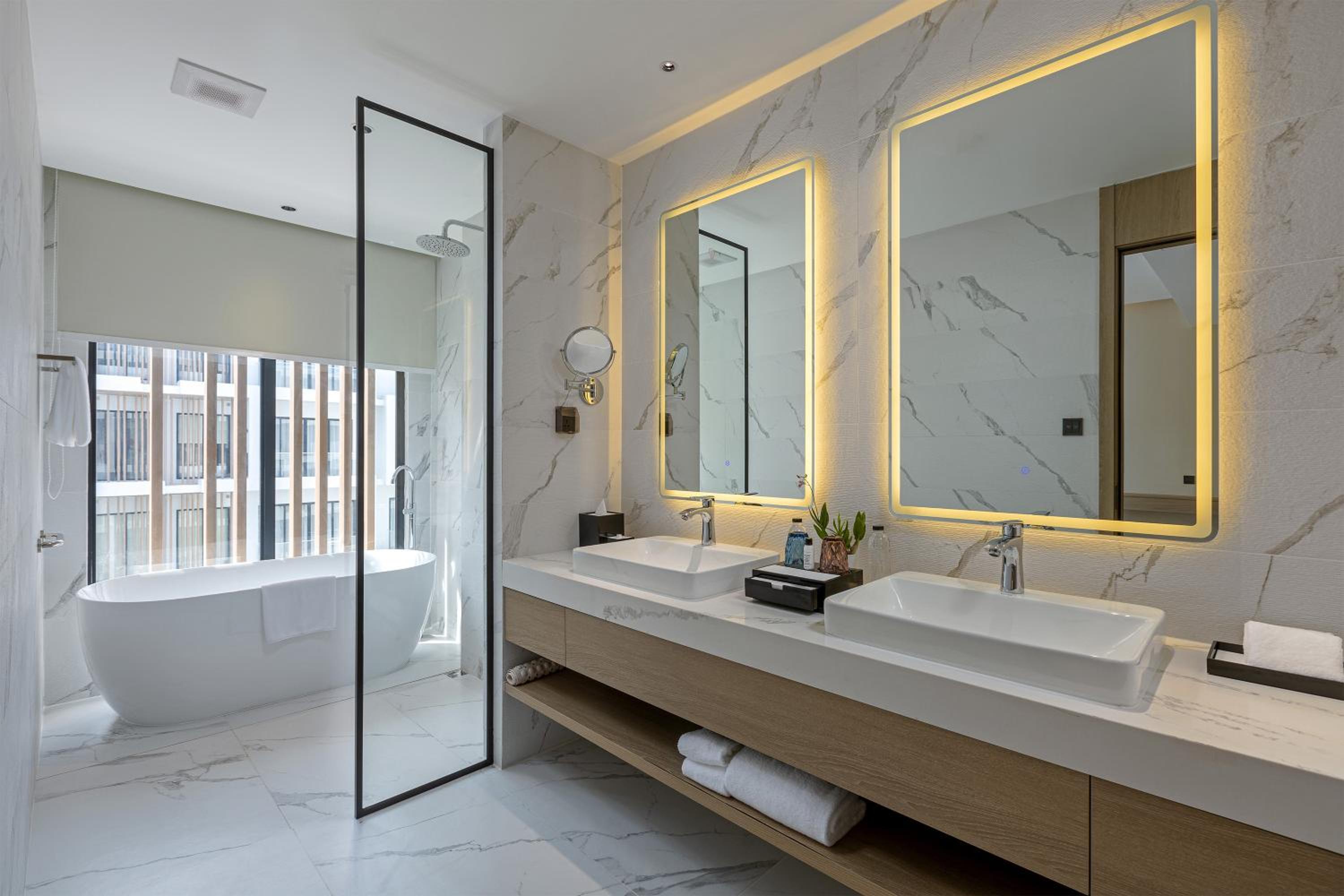 Deluxe Double or Twin Room with Pool View