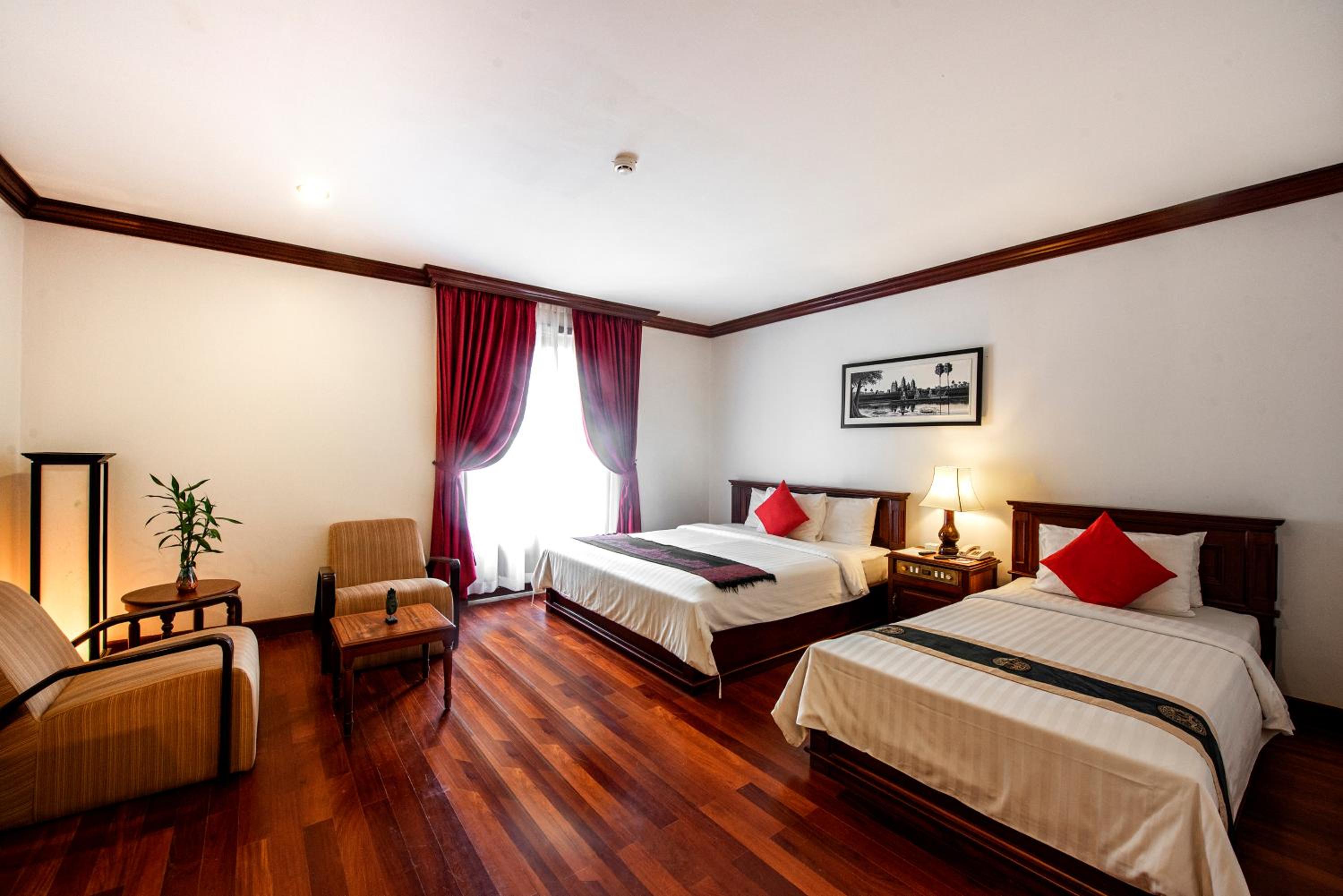 Deluxe Family Room
