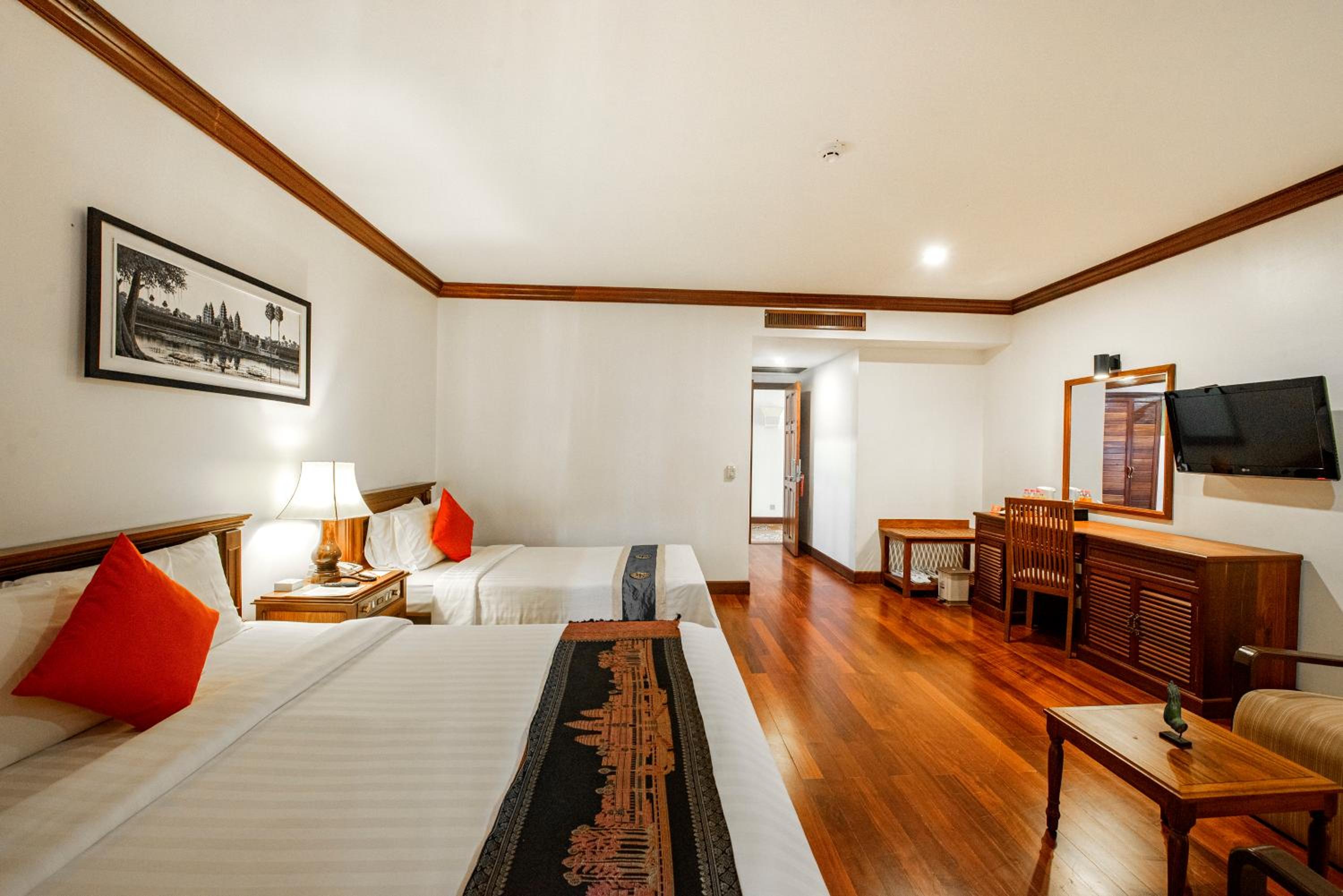 Deluxe Family Room