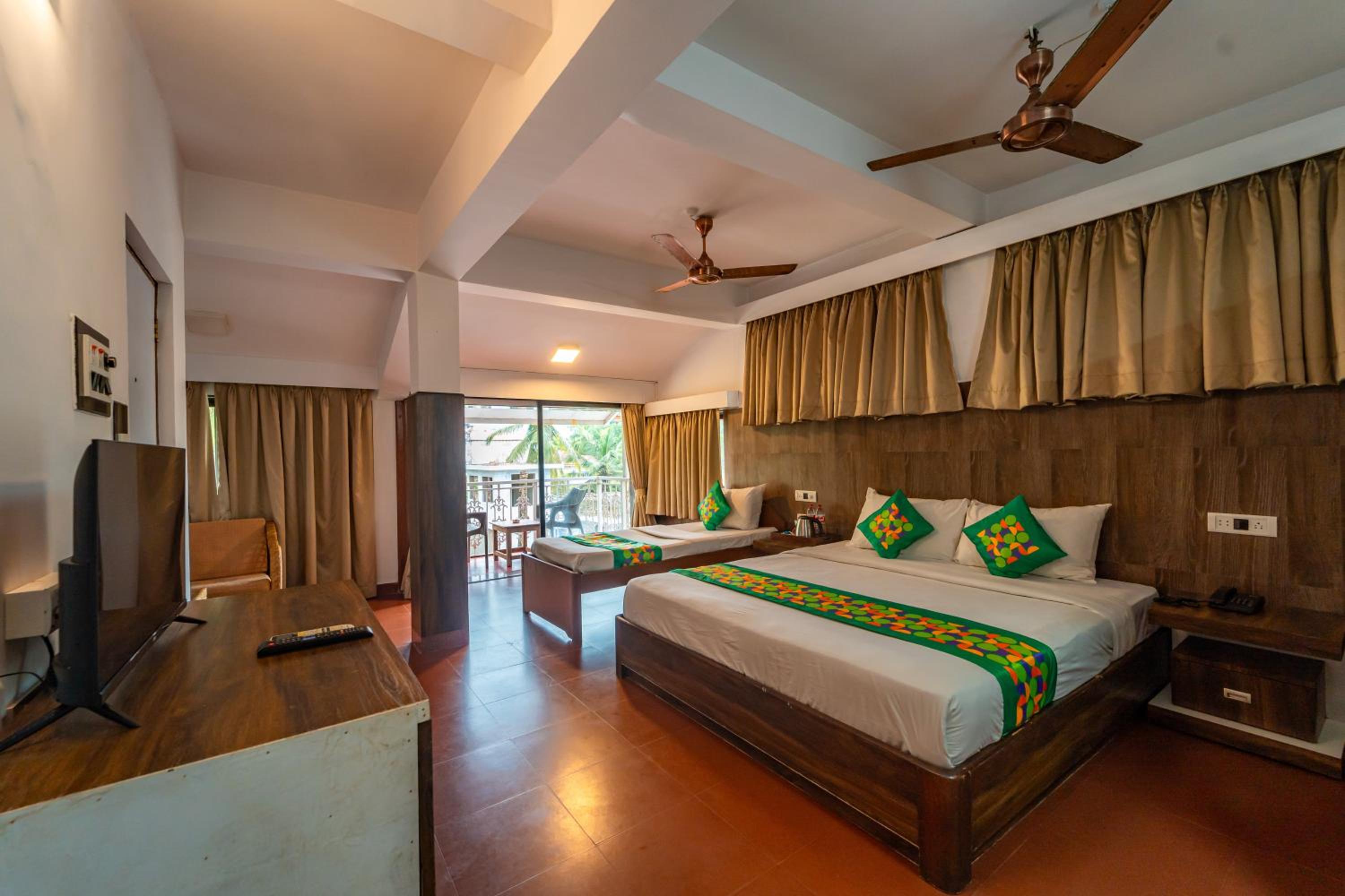 Premium Room with Pool View