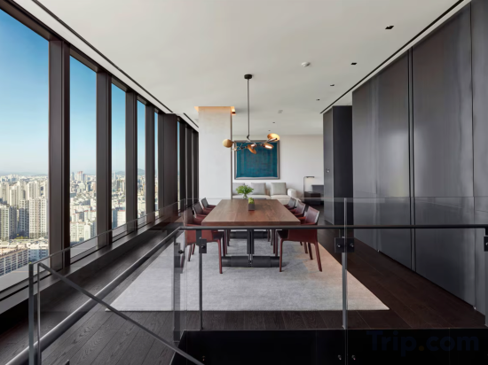 Ambassador Suite