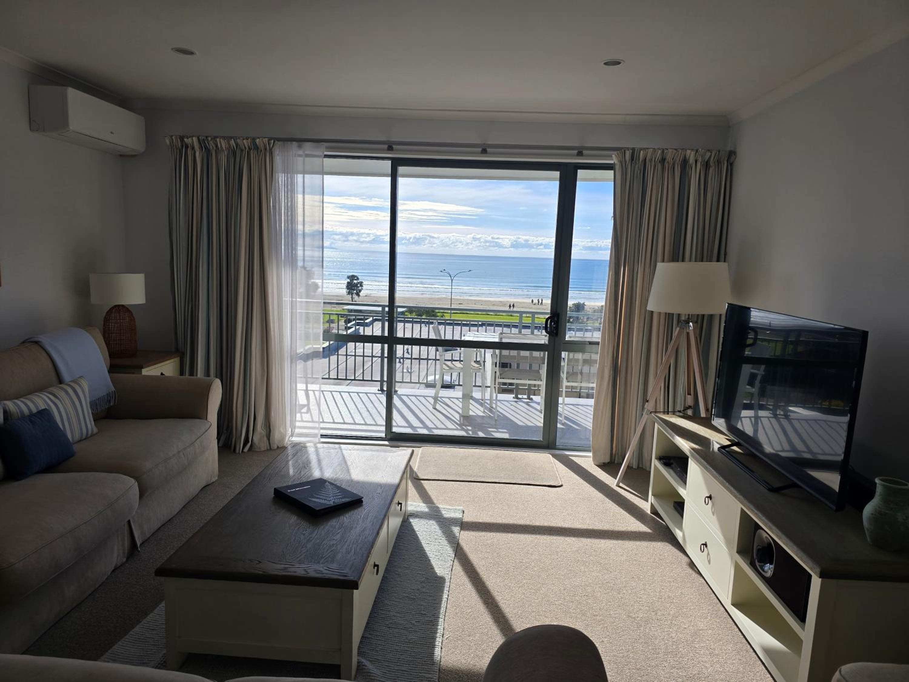 Two-Bedroom Deluxe Apartment with Ocean View