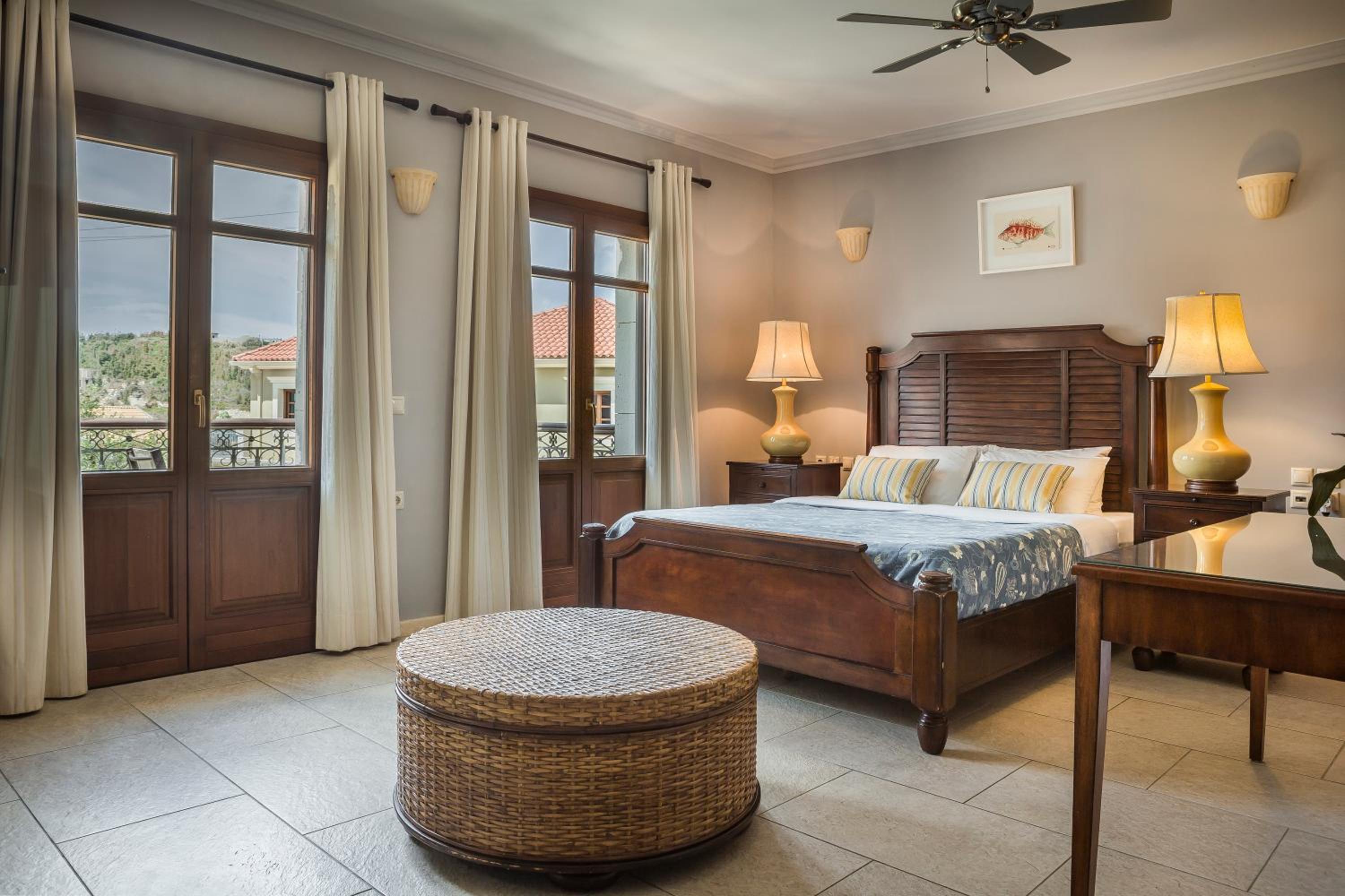 Junior Suite with Partial Harbor View - 101