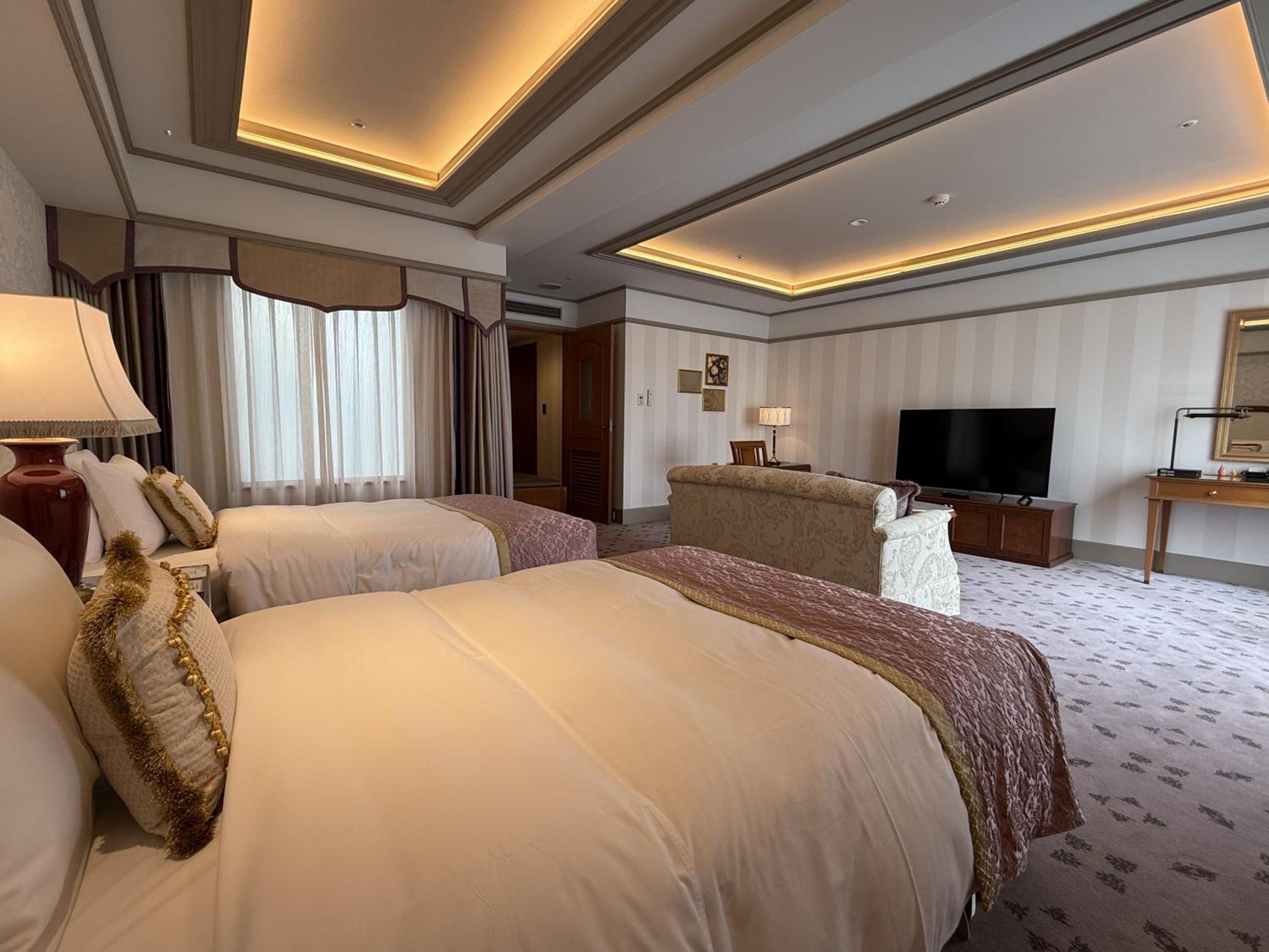 Executive Deluxe Twin Room - Non-Smoking