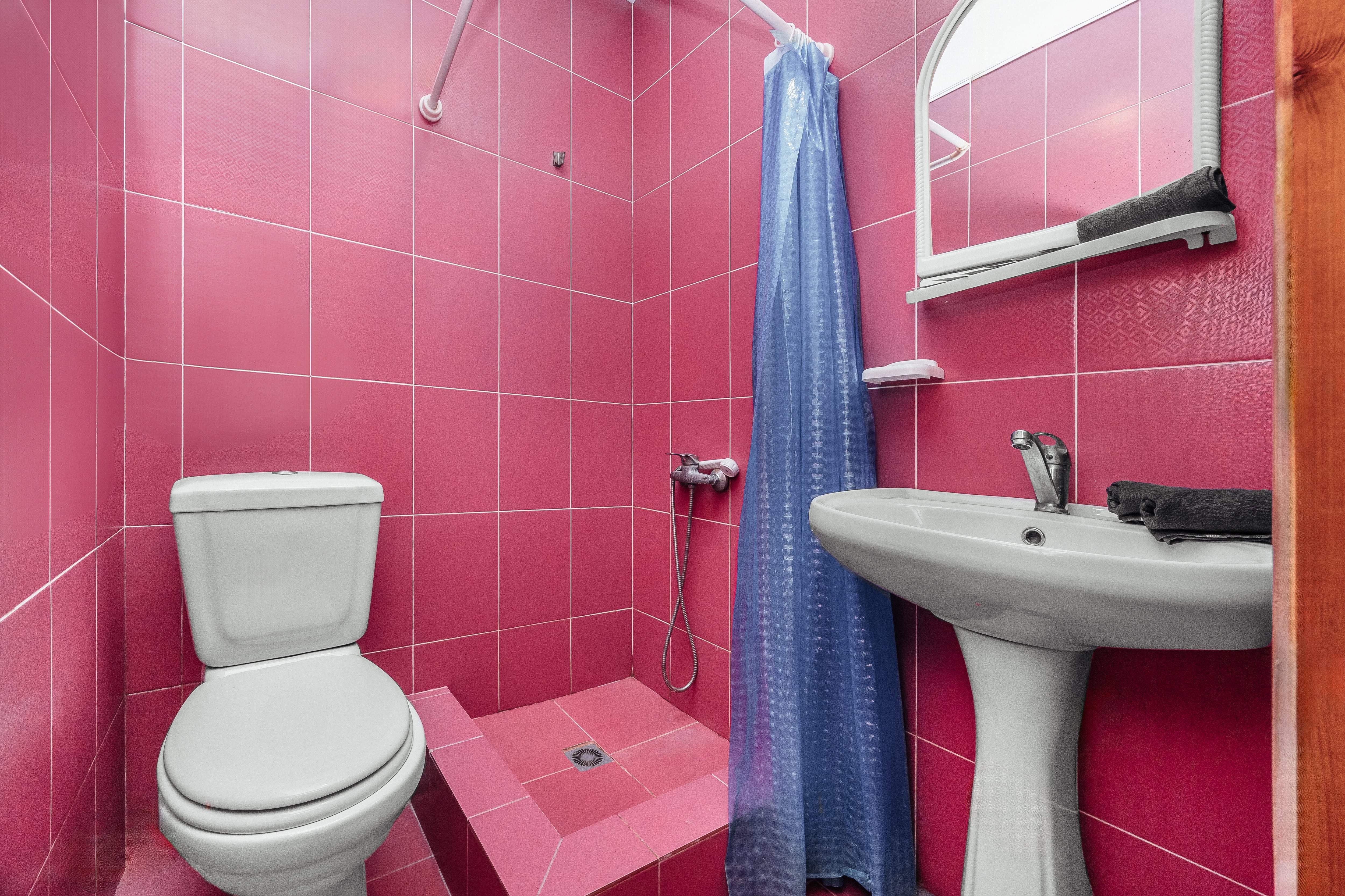 Четырехместный номер с душем