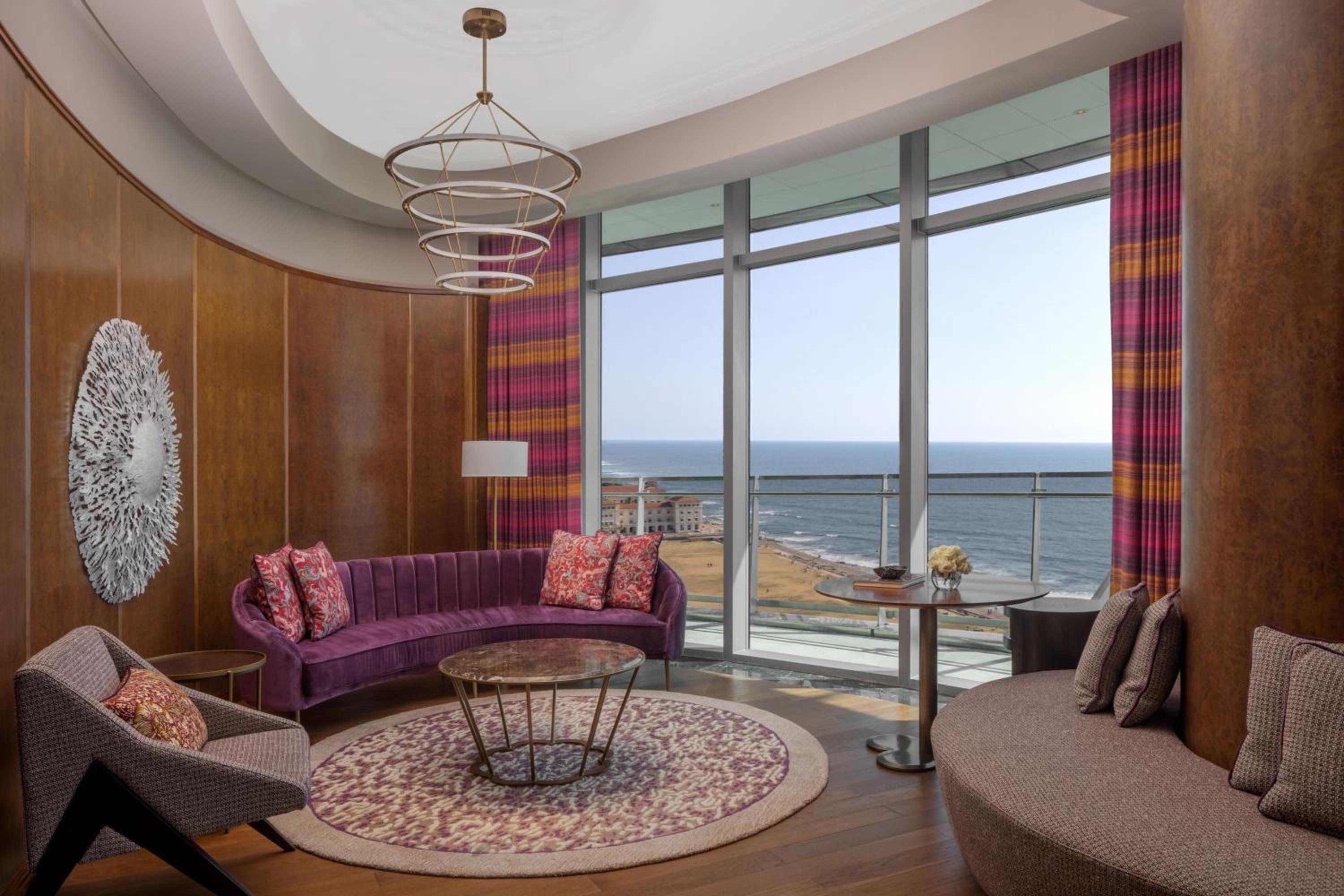 Towers Suite with Waterfront View, Private Balcony & Luxury Hours