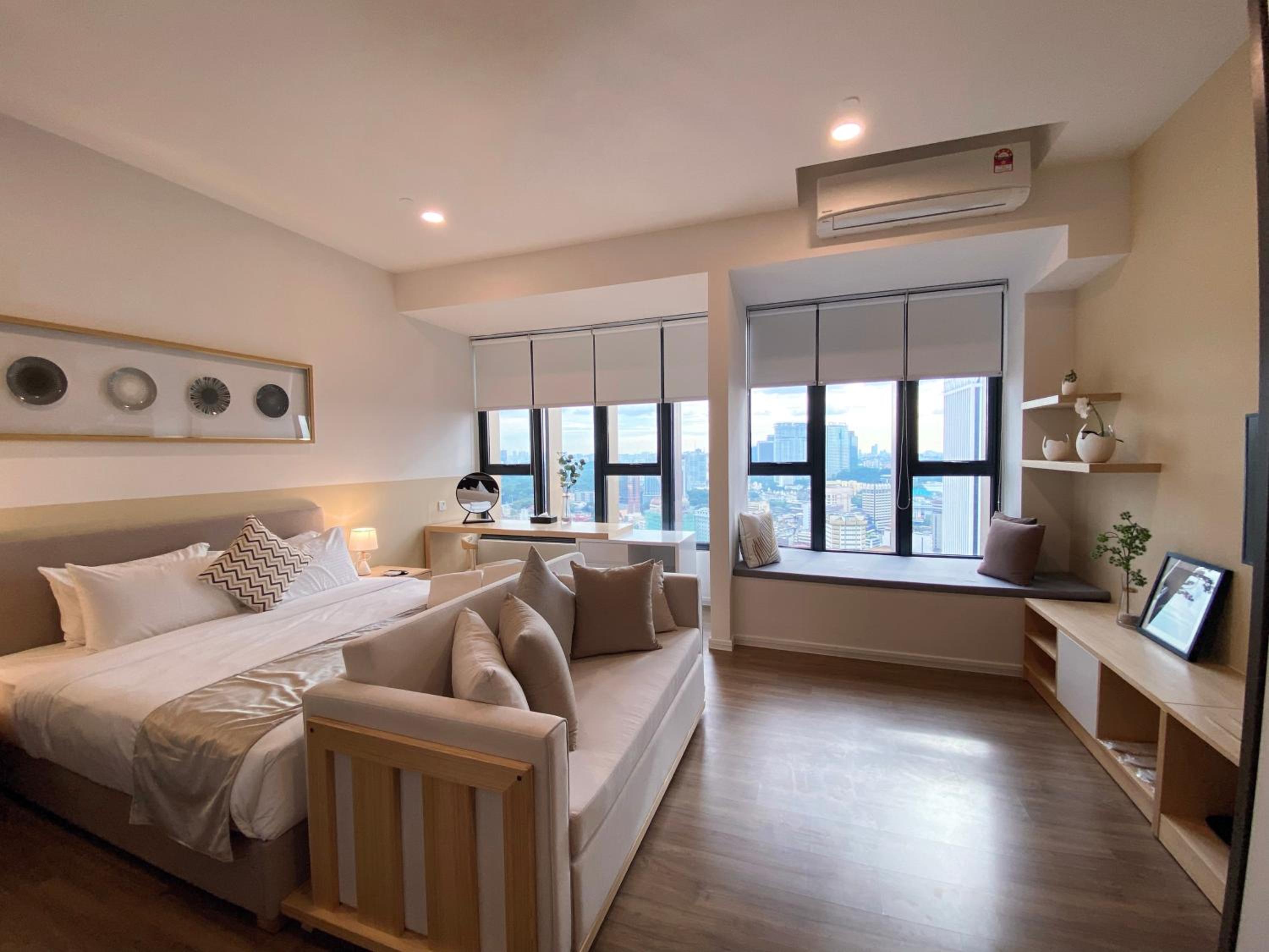 King Studio with Sofa Bed