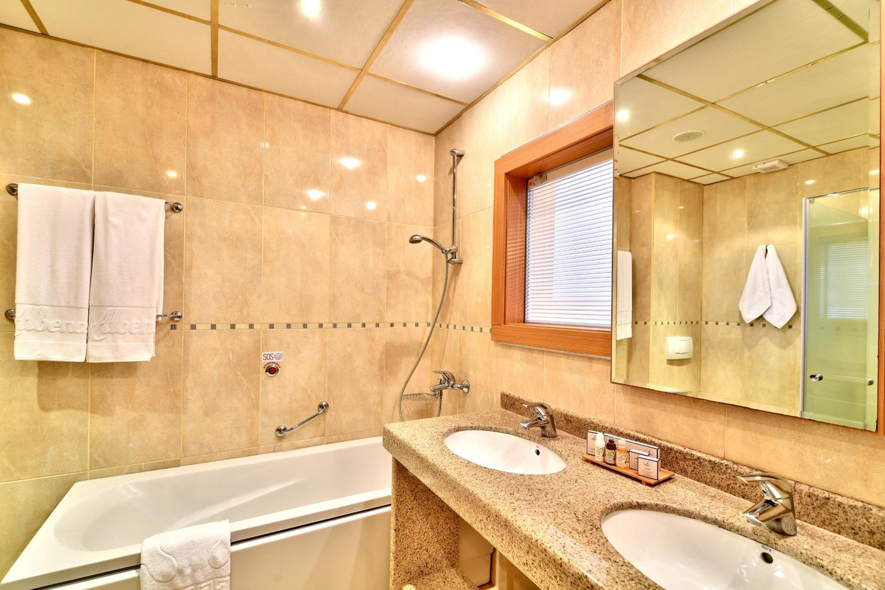 Executive Studio with Free SPA Zone Access