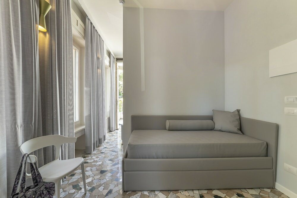 Standard Suite, Multiple Beds