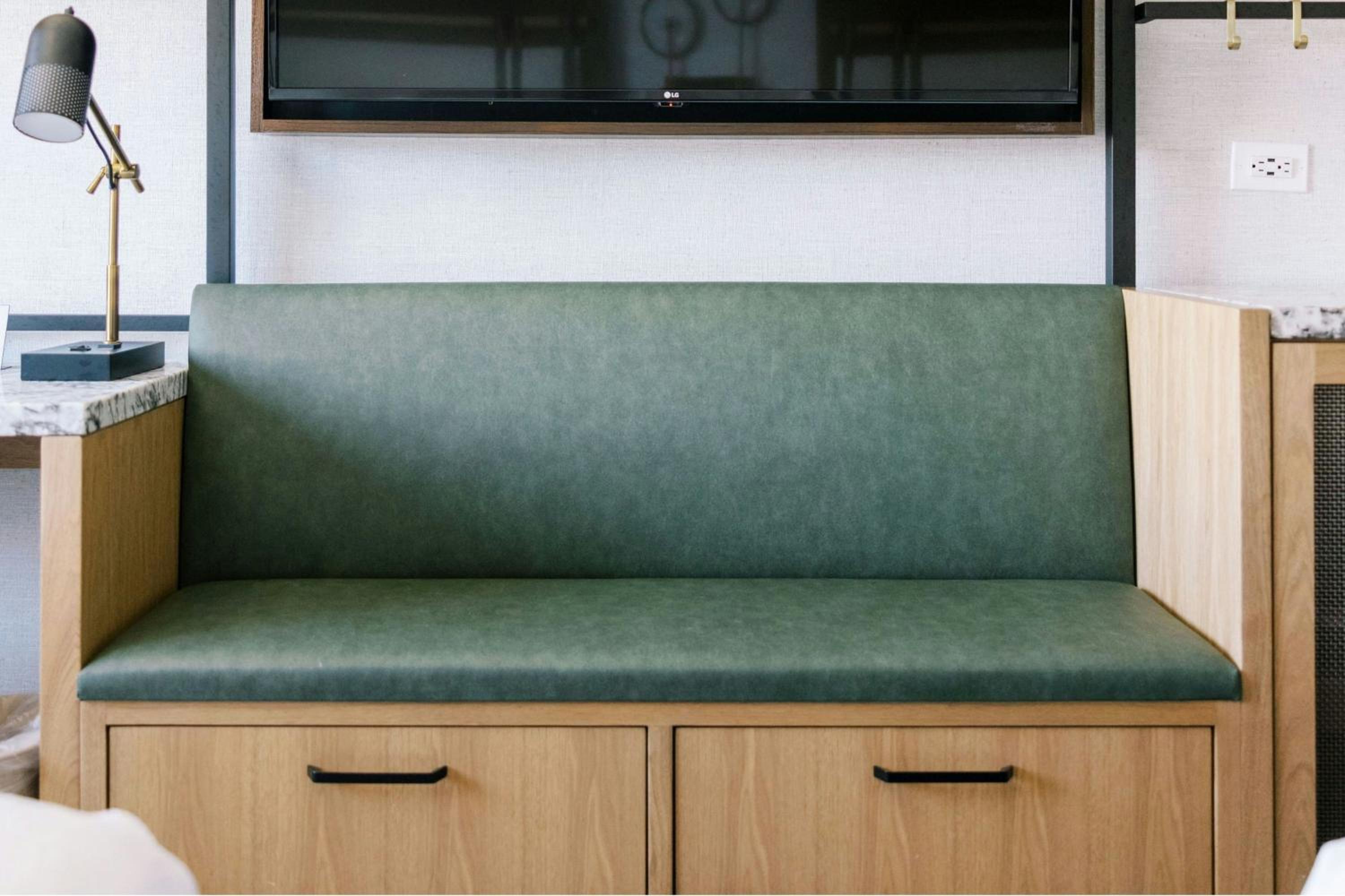 King Room with Roll-In Shower - Mobility Accessible