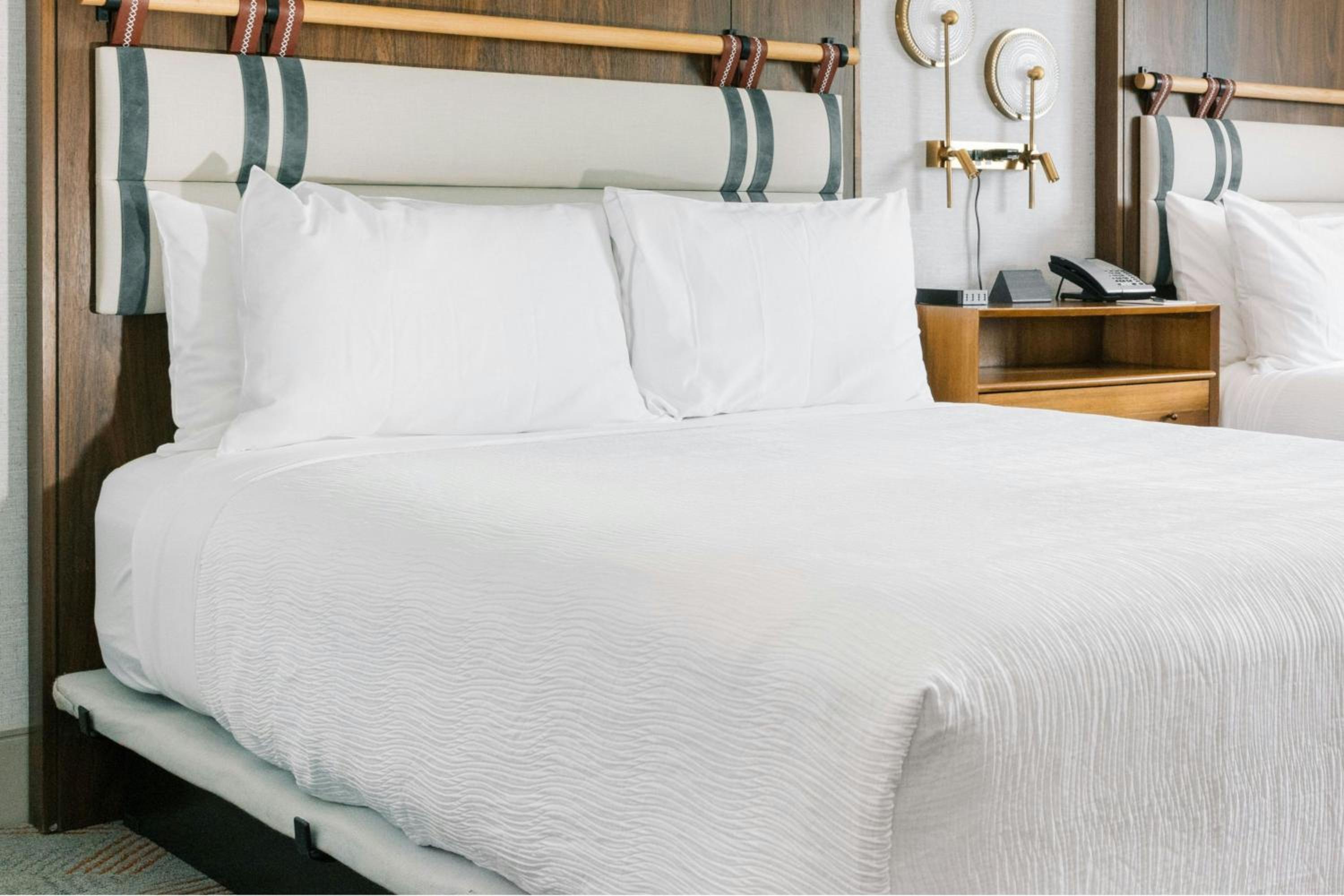 King Room with Roll-In Shower - Mobility Accessible