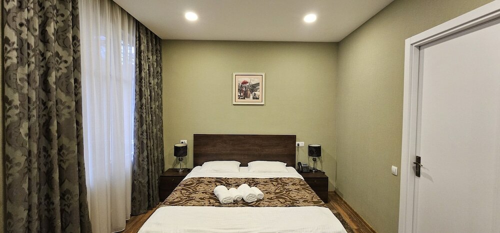 Family Quadruple Room, Balcony (302)