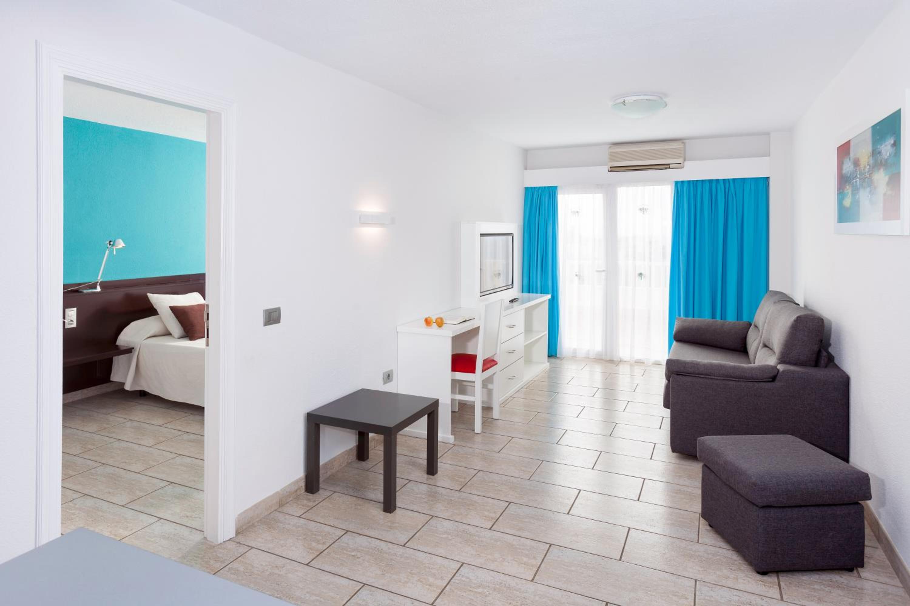 One-Bedroom Apartment with Pool View (2 Adults)