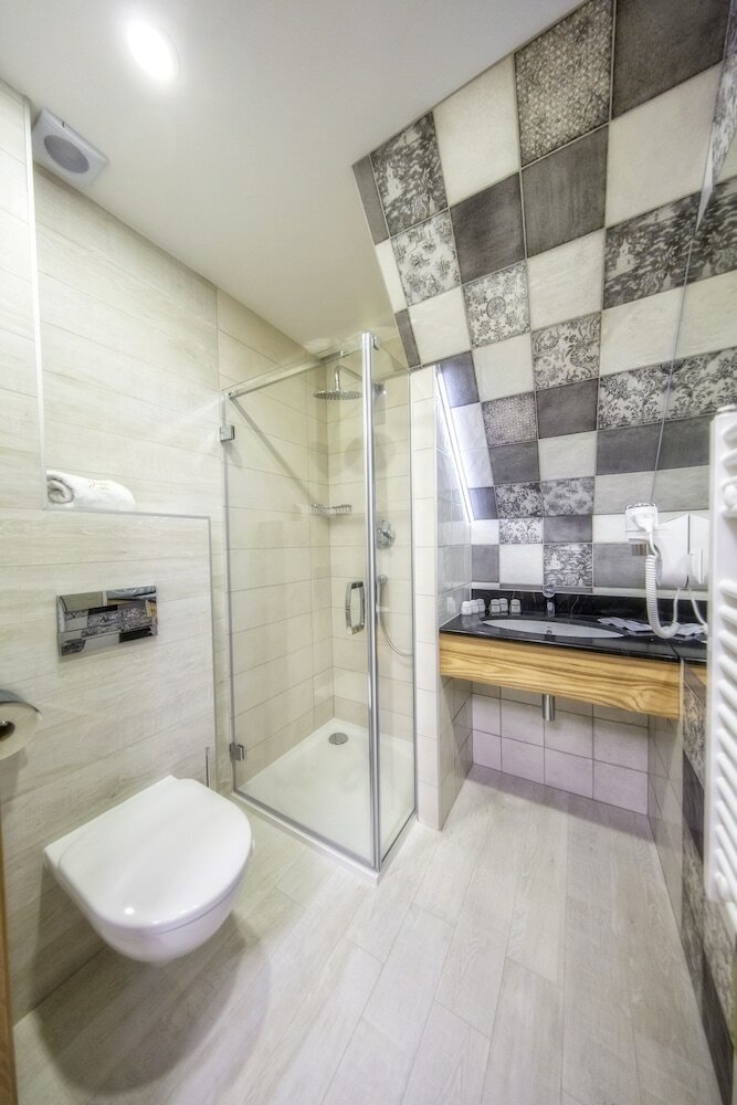 Apartment (201793383)