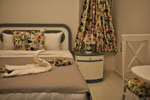 Basic Double Room, 1 Queen Bed в Columbia Sky City