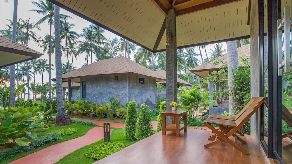 Partial Seaview cottage
