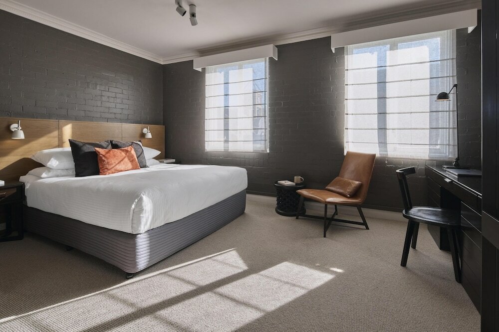Suite, Harbor View