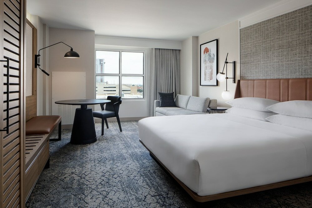 Club Room, 1 King Bed with Sofa bed, Non Smoking