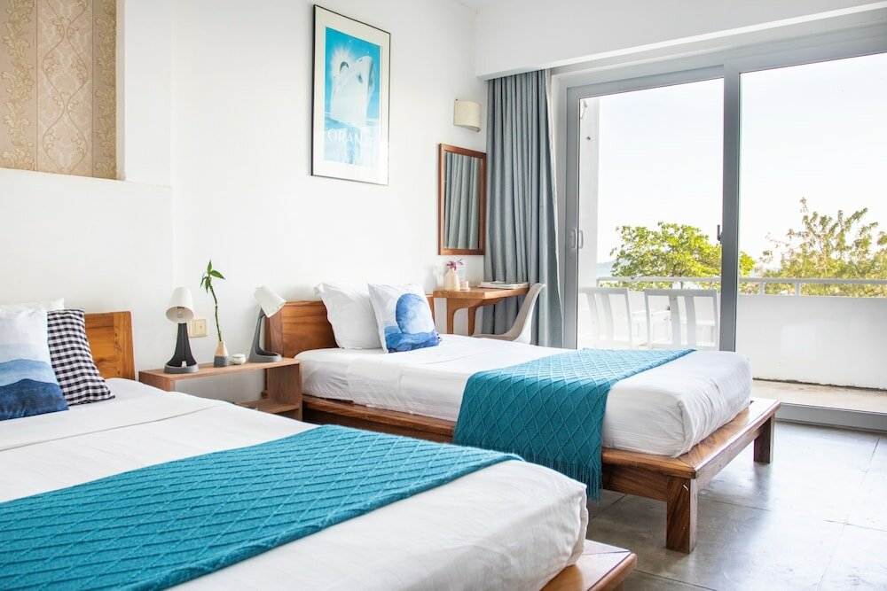 Deluxe Twin Room, 2 Twin Beds, Balcony, Sea View