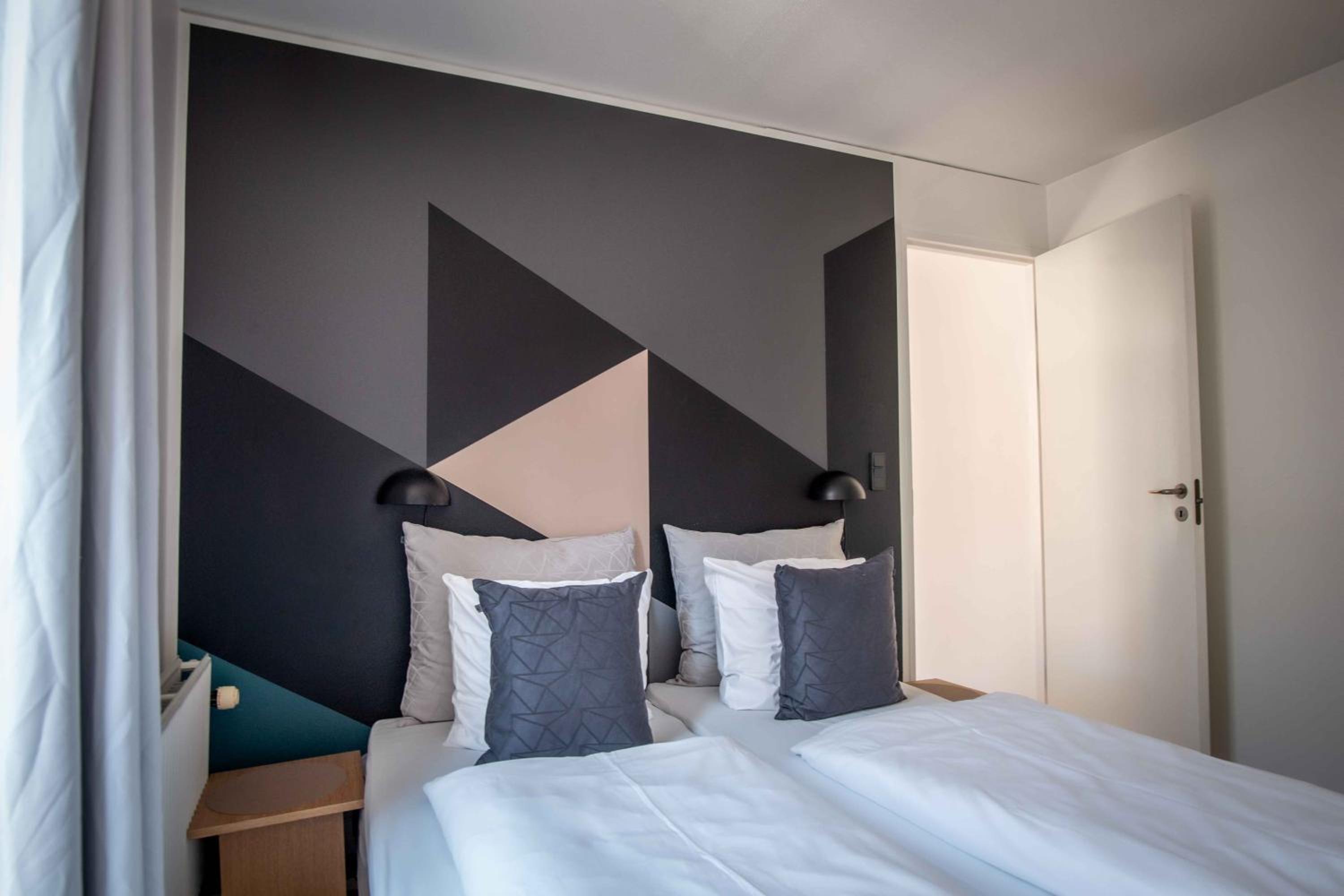 Three-Bedroom Apartment with Street View