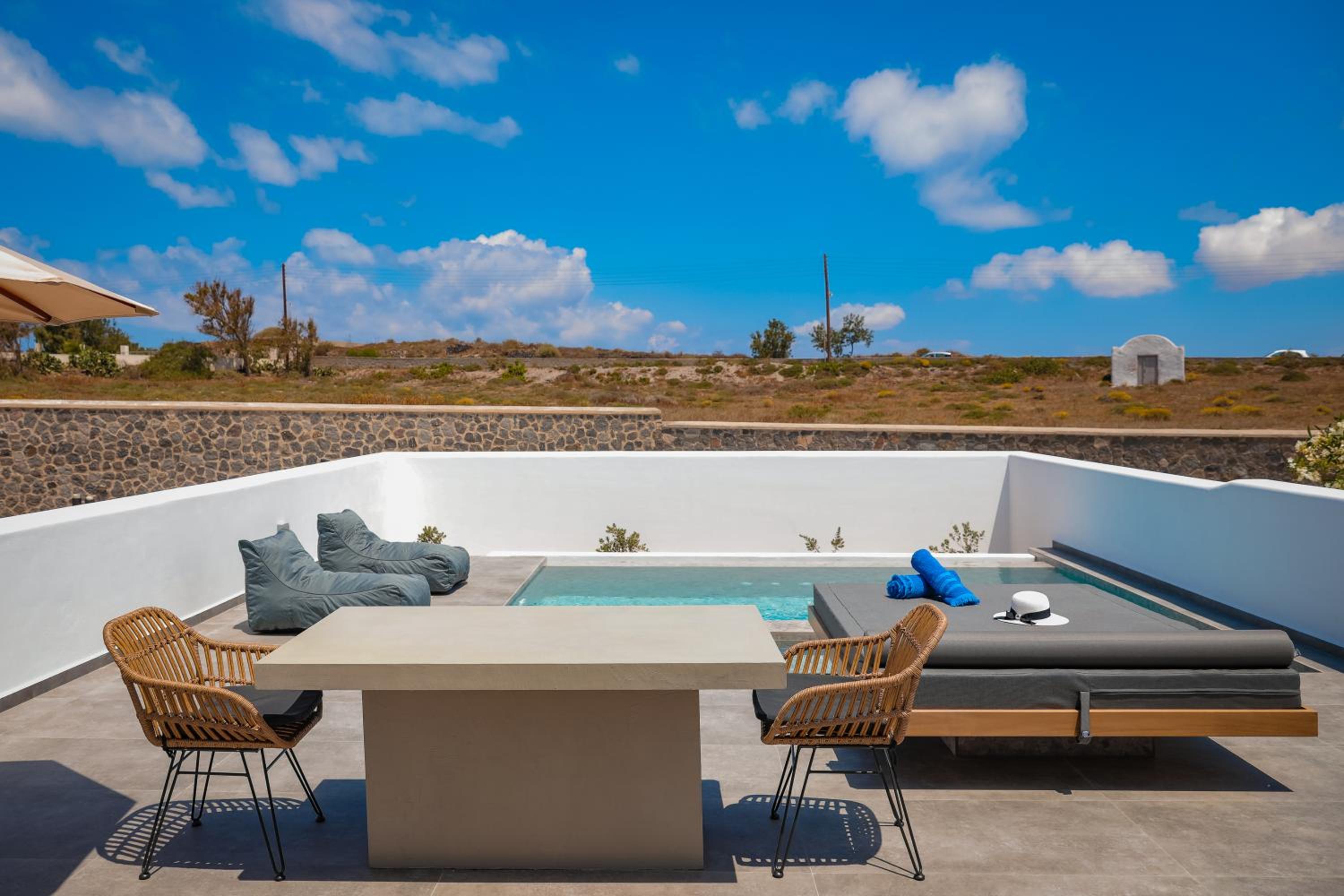 Luxury Suite with Heated Private Pool & Jetted Tub