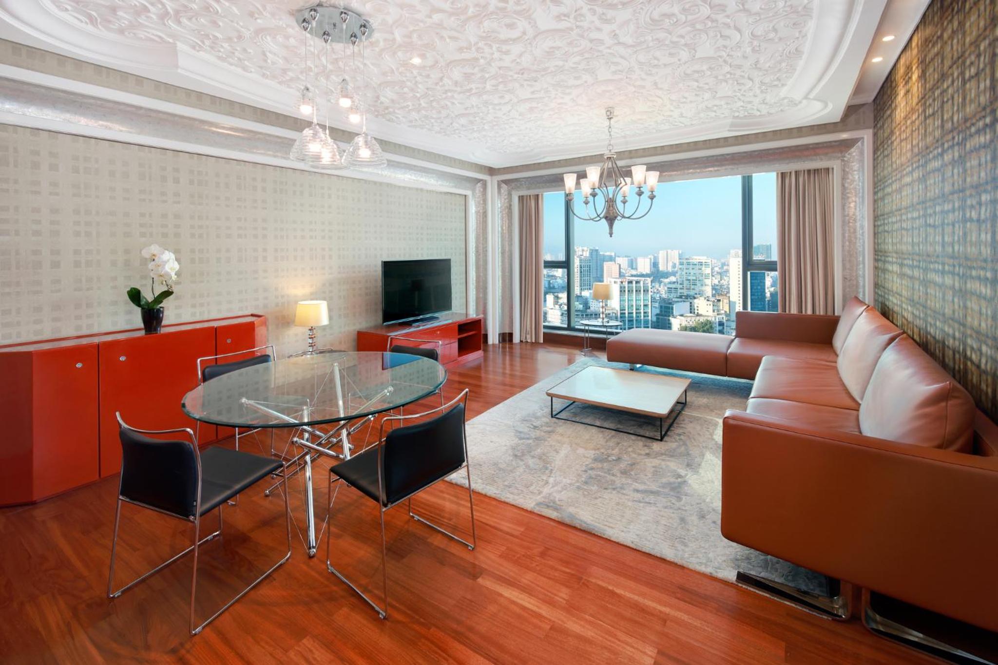 One-Bedroom Deluxe (Modern or Classic Style)