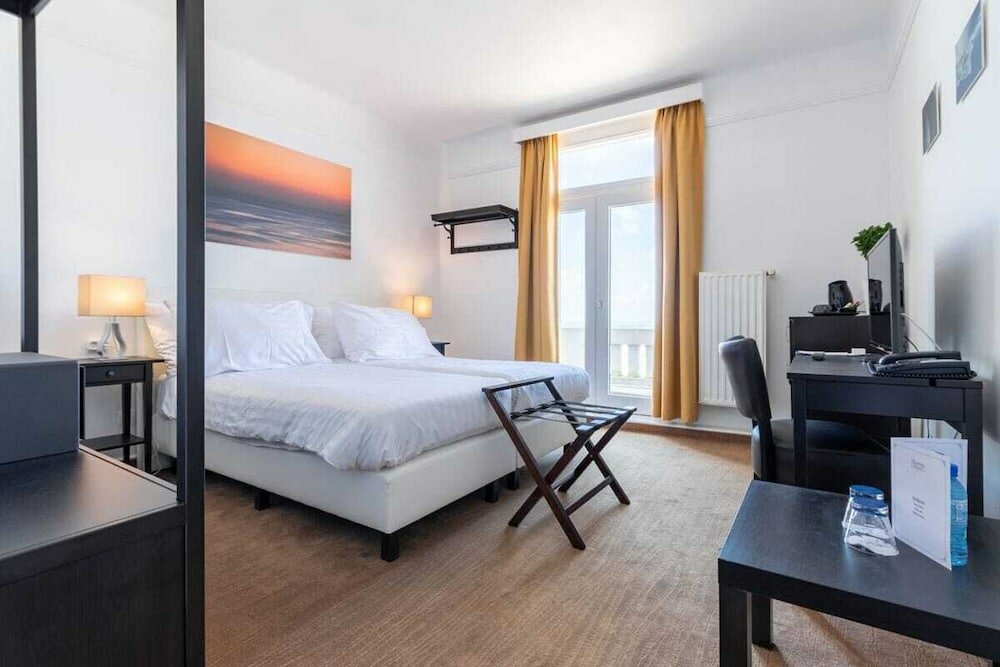 Classic Double or Twin Room, Sea View