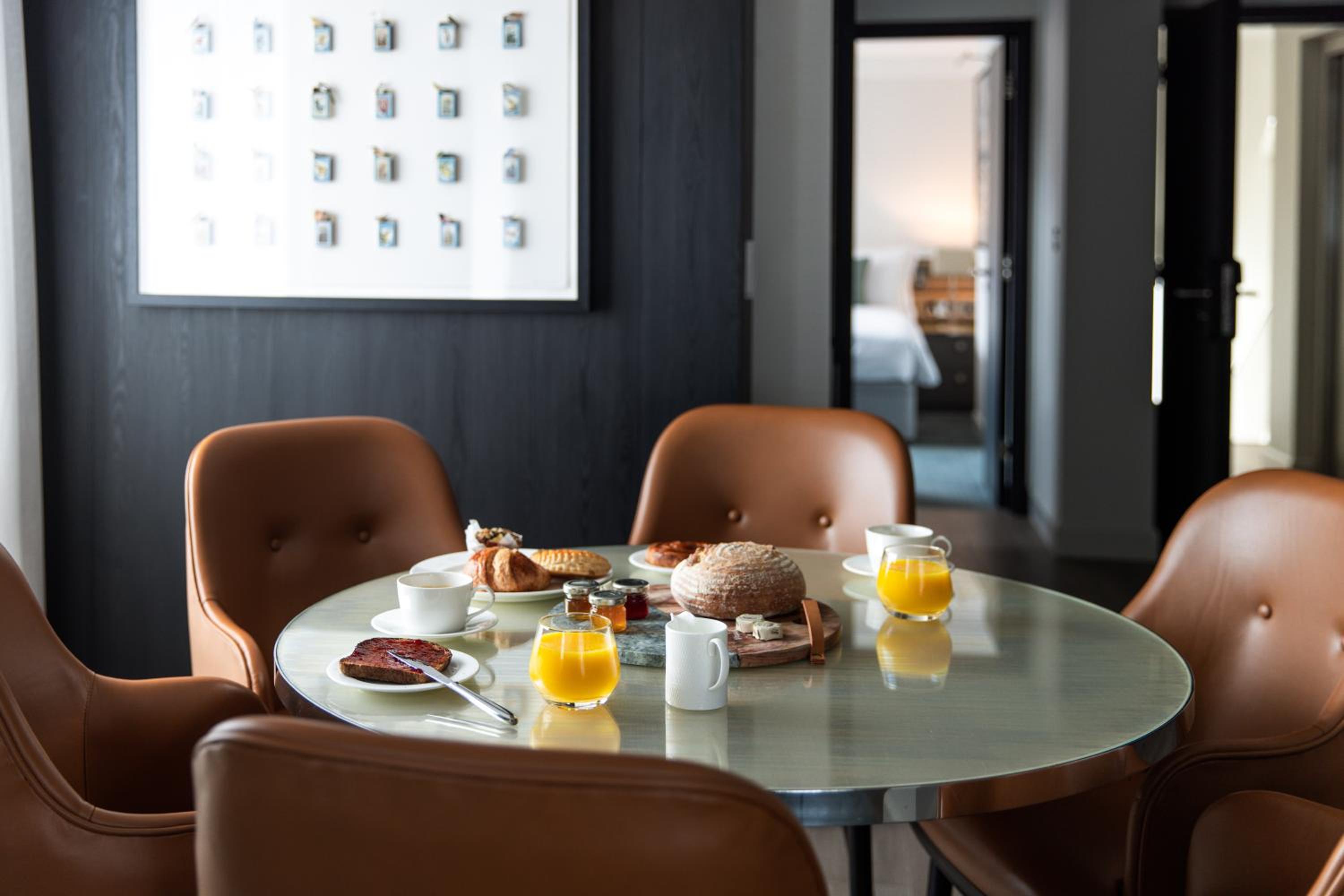 Three Bedroom Deluxe Apartment