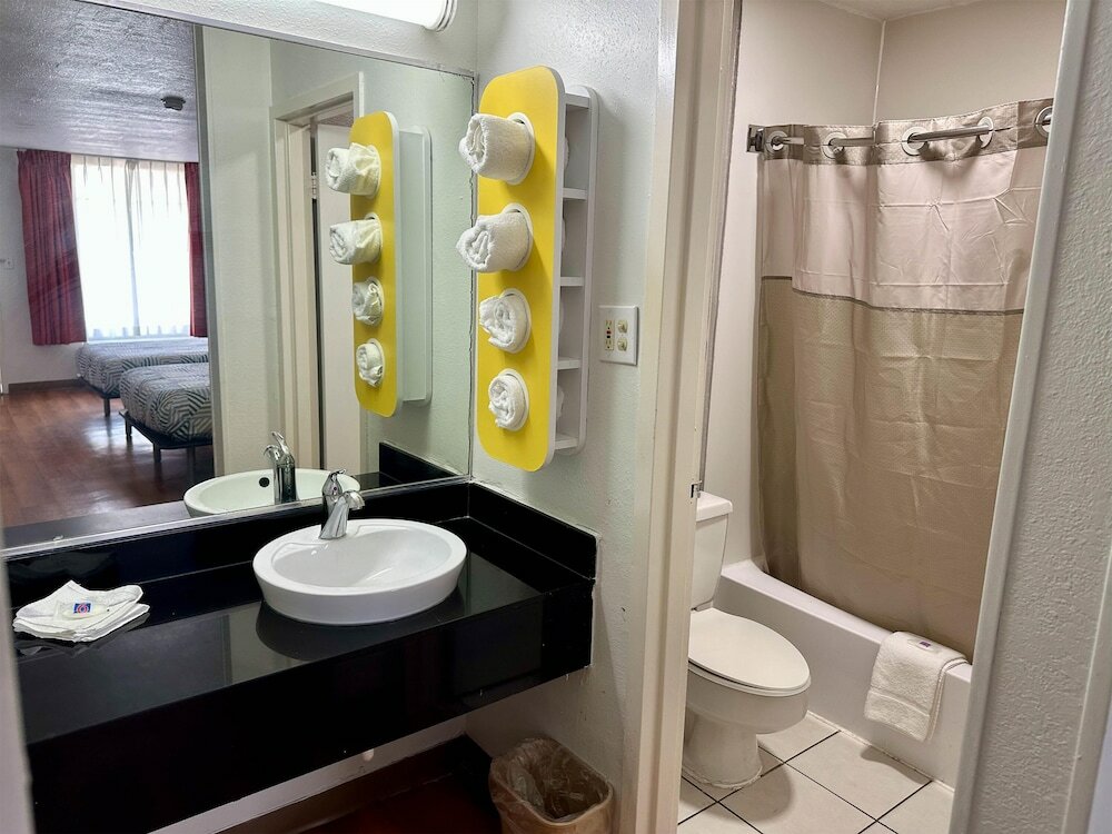 Standard Room, 2 Double Beds, Non Smoking