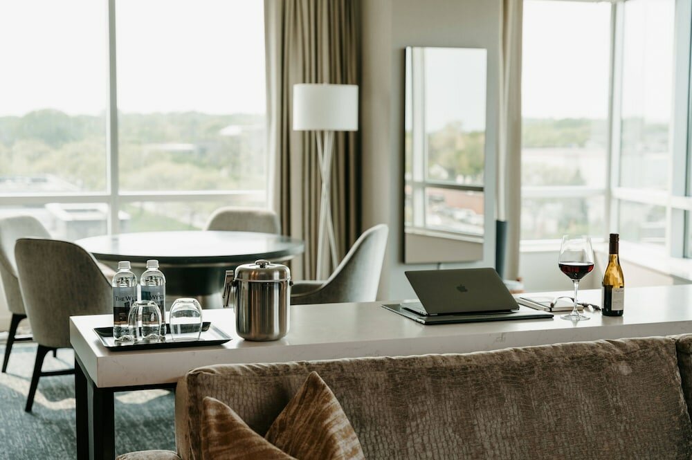 Suite, 1 King Bed