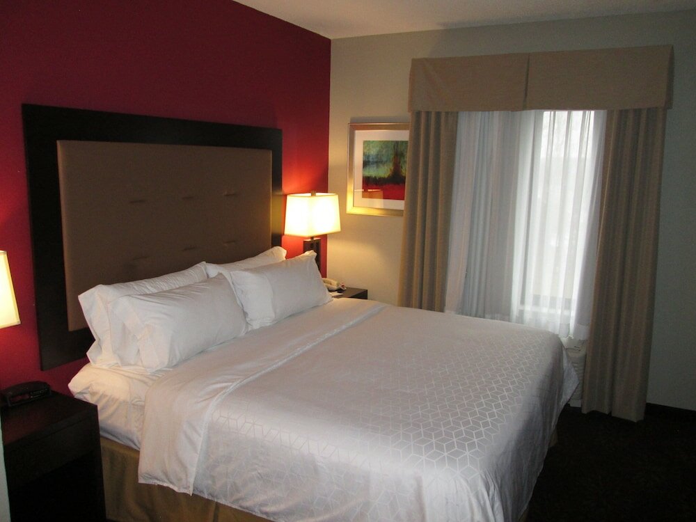 Room, 1 King Bed, Non Smoking (Leisure)