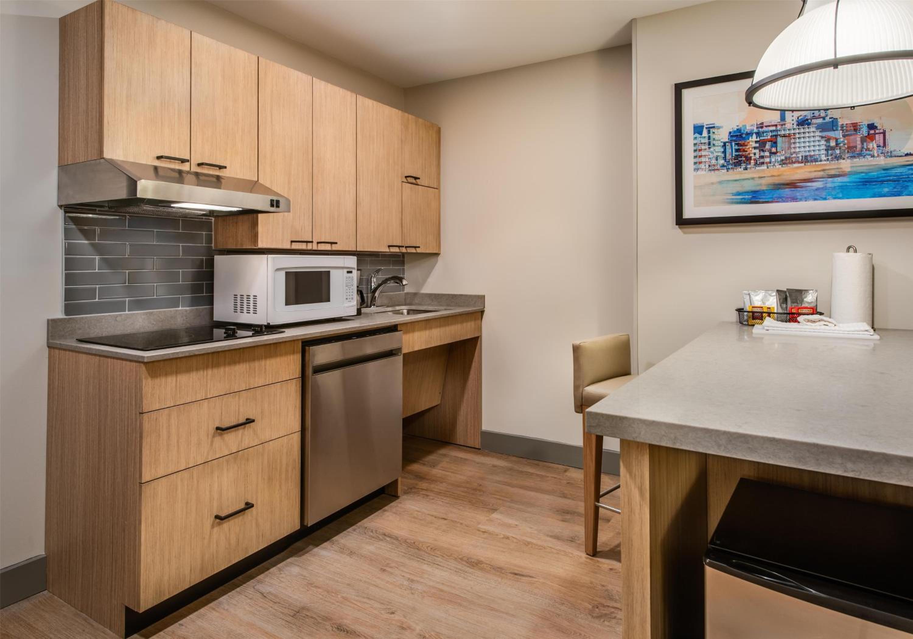 Studio Suite with Two Queen Beds - City View - Accessible