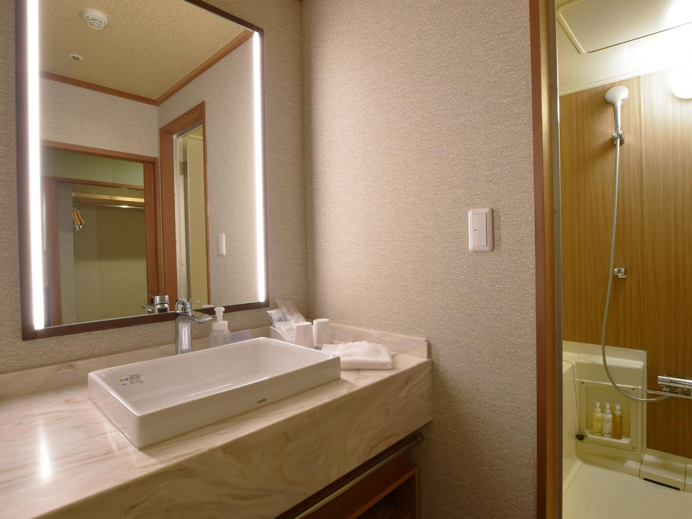 Deluxe Twin Room-Main BLD