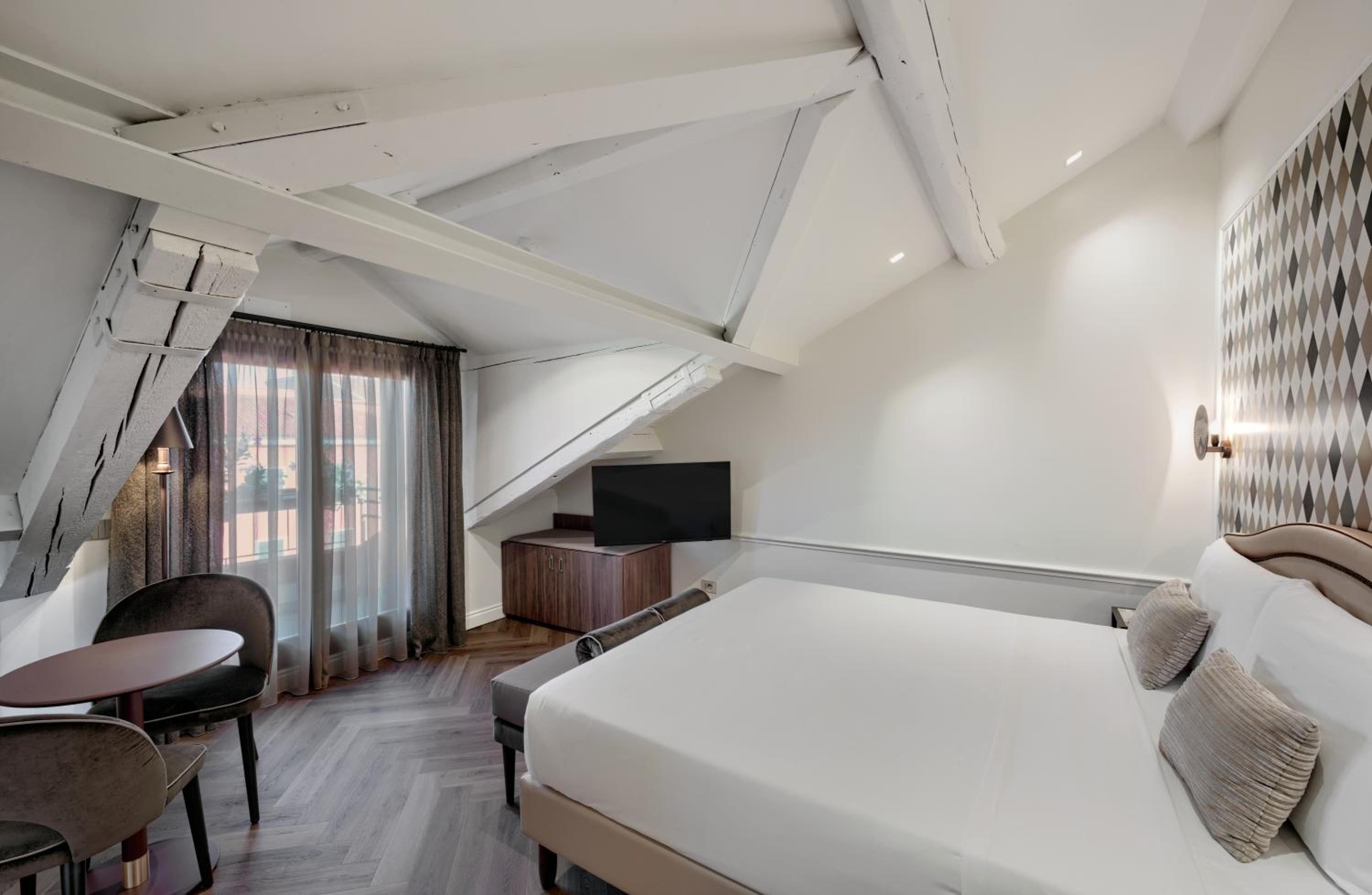 Deluxe Double Room with Terrace