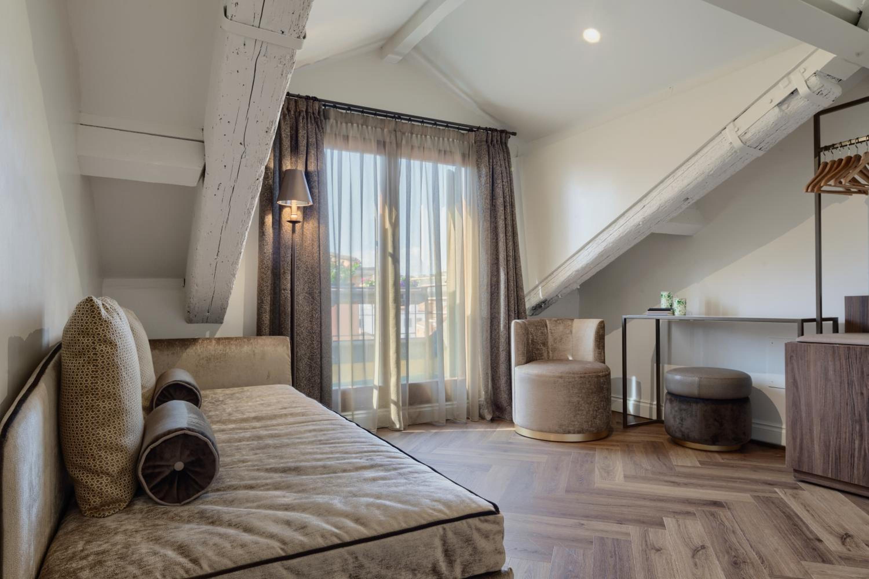 Deluxe Double Room with Terrace