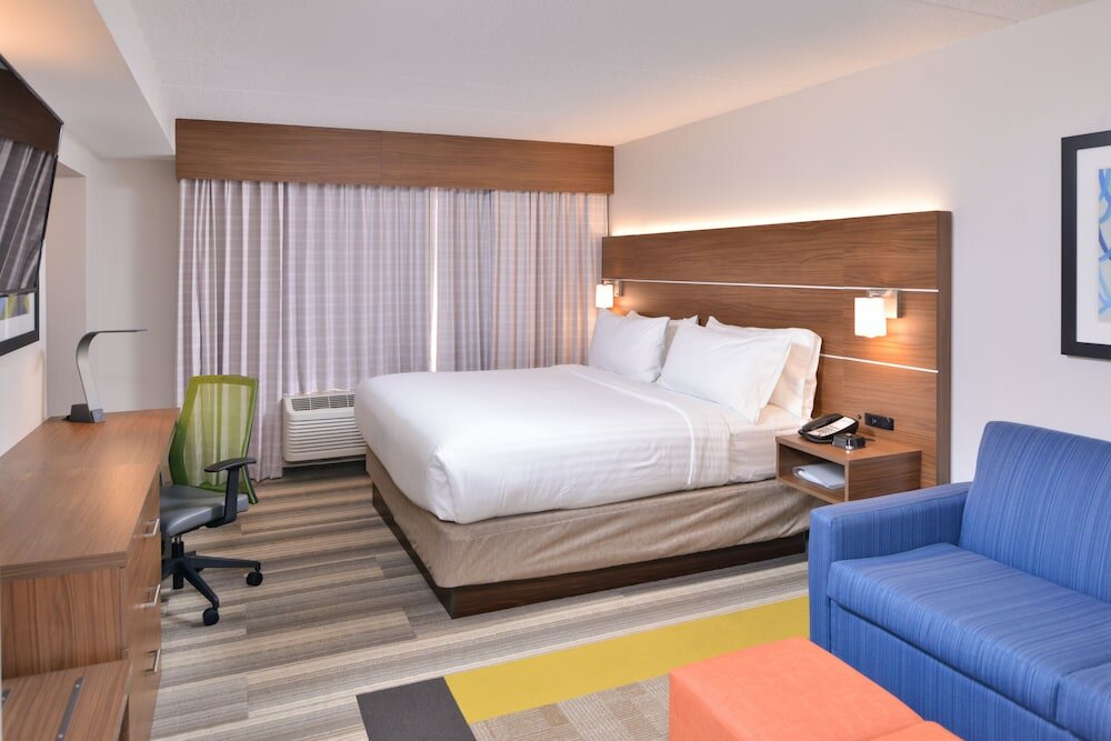 Standard Room, 1 King Bed, Accessible (Comm, Tub)