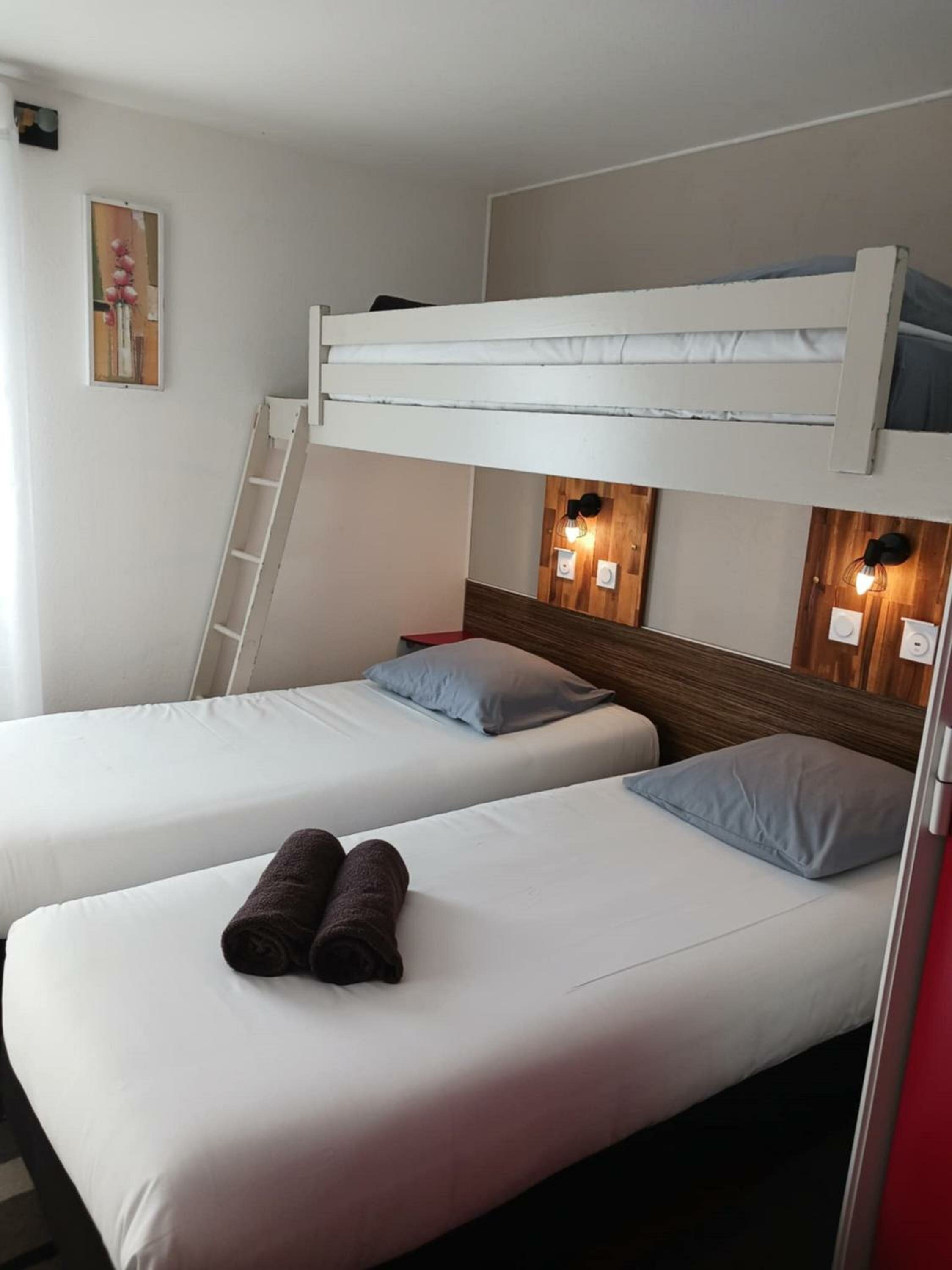 Standard Room - 3 Single Beds