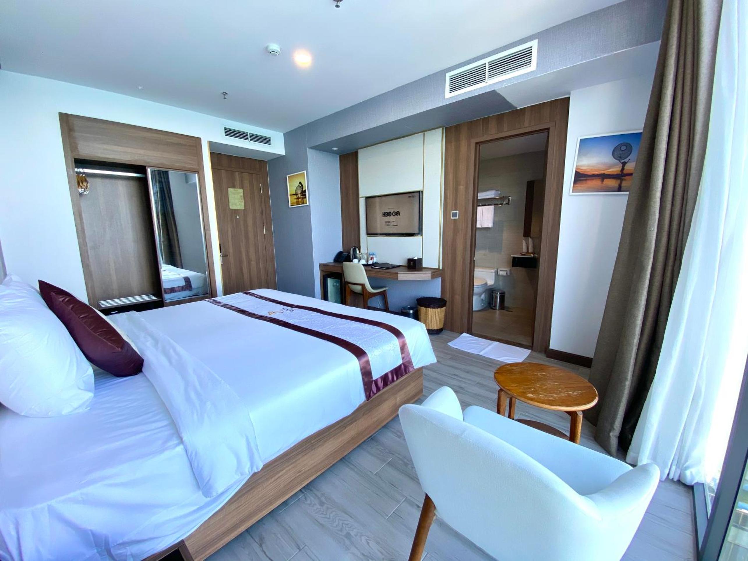 Deluxe Sea View High Floor