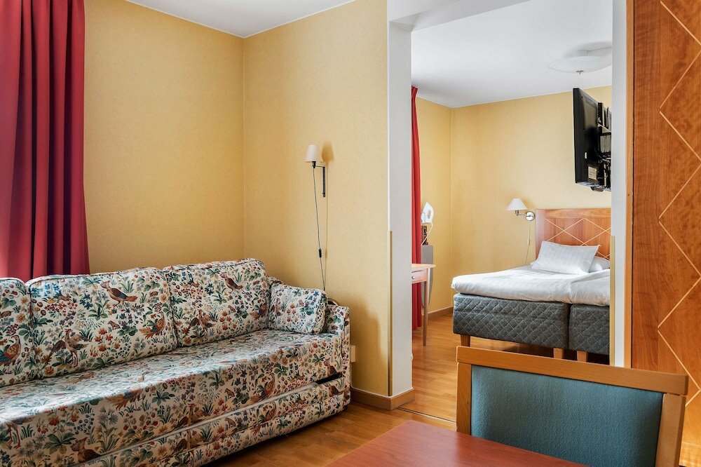 Family Room, 2 Twin Beds, Non Smoking (with Sofabed)