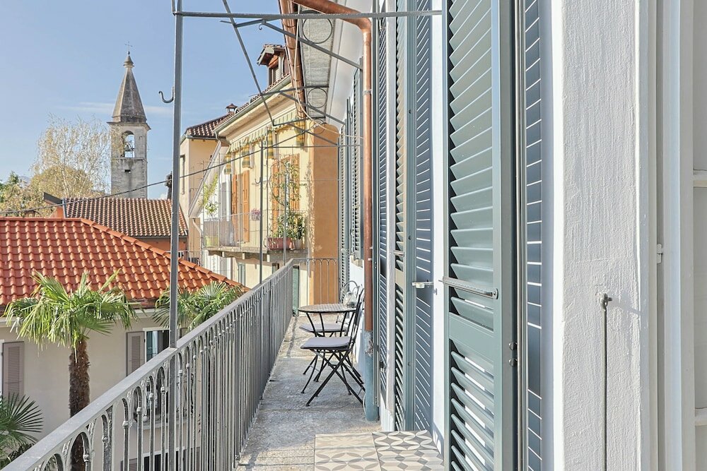 Design Suite, Balcony